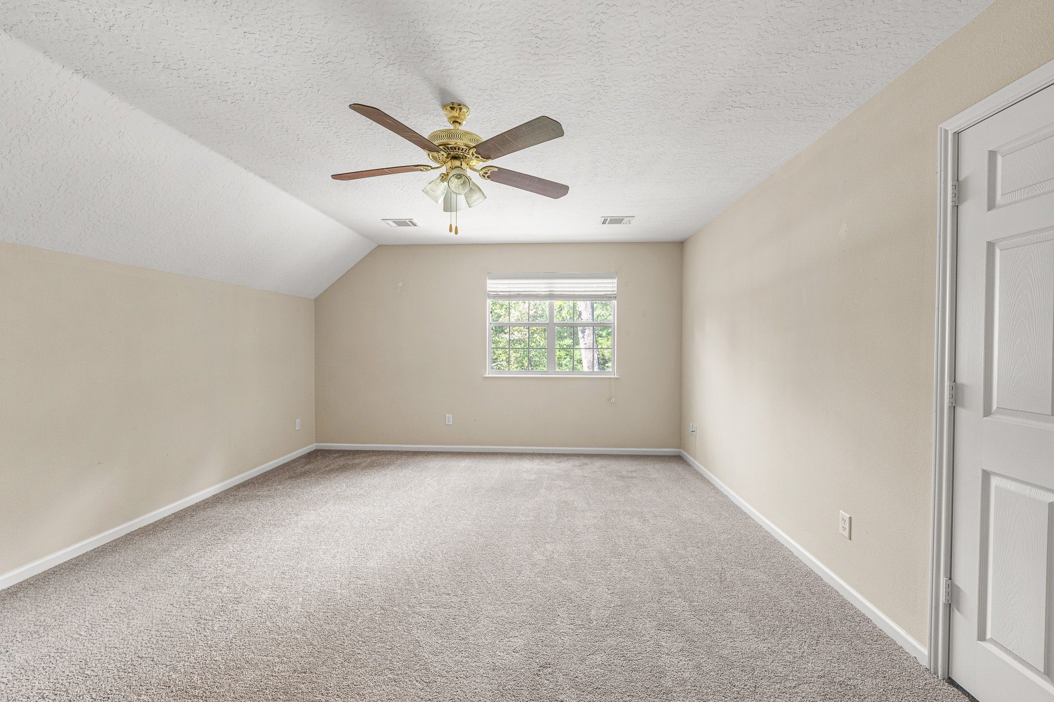 14444 Hill Drive Property Photo 37