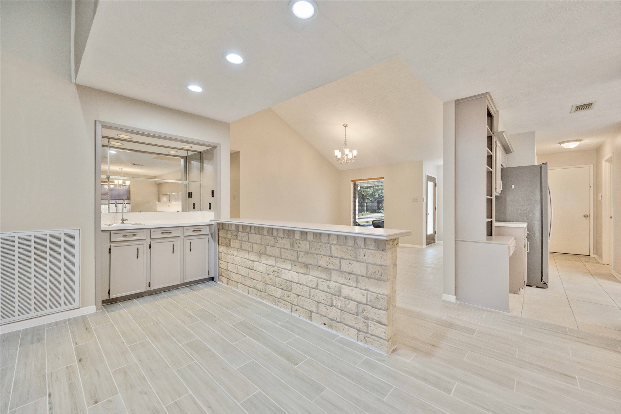 21214 Park Bend Drive Property Photo 8