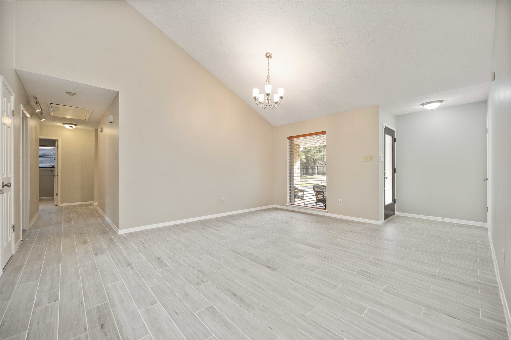 21214 Park Bend Drive Property Photo 14