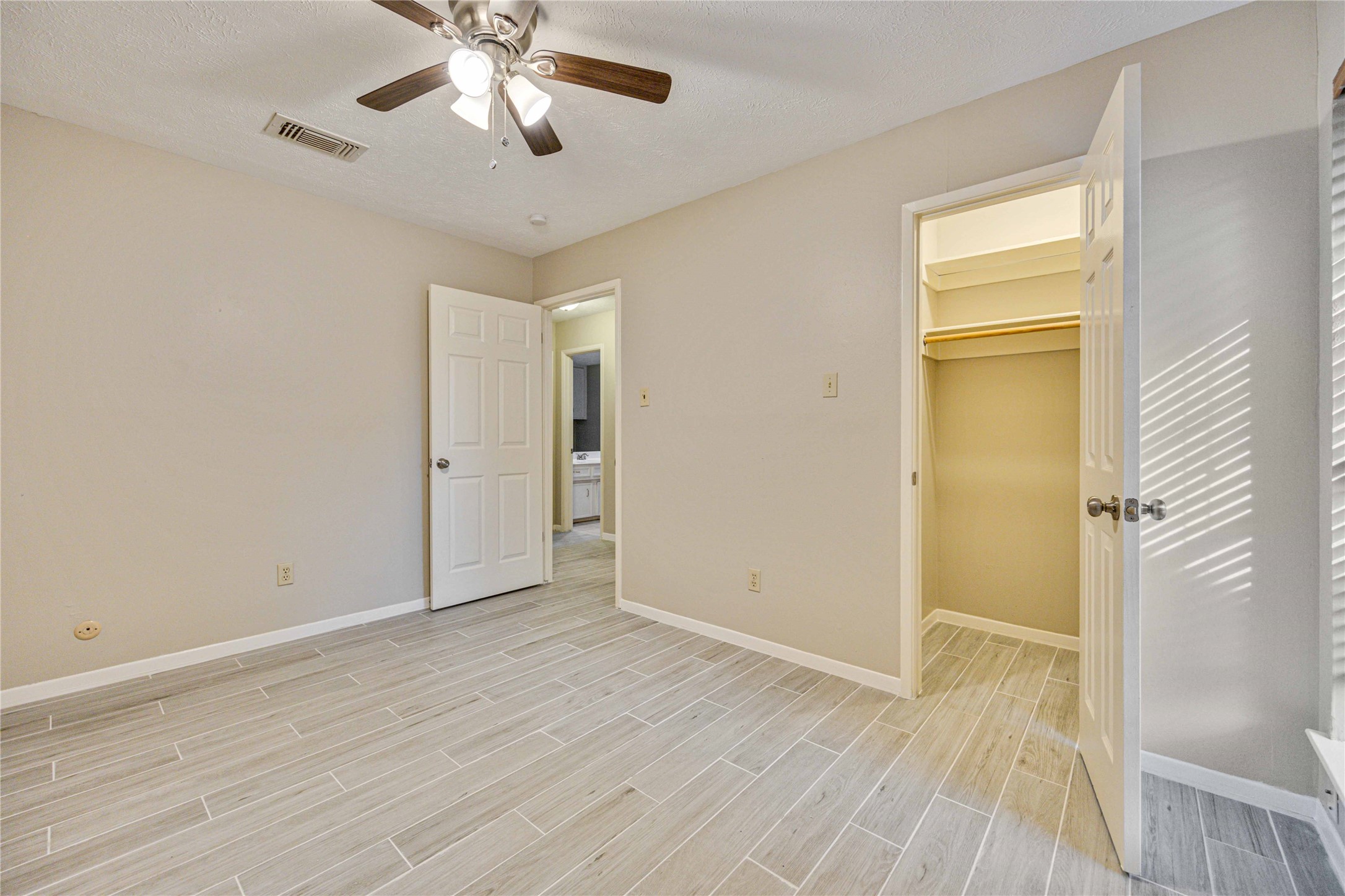 21214 Park Bend Drive Property Photo 25
