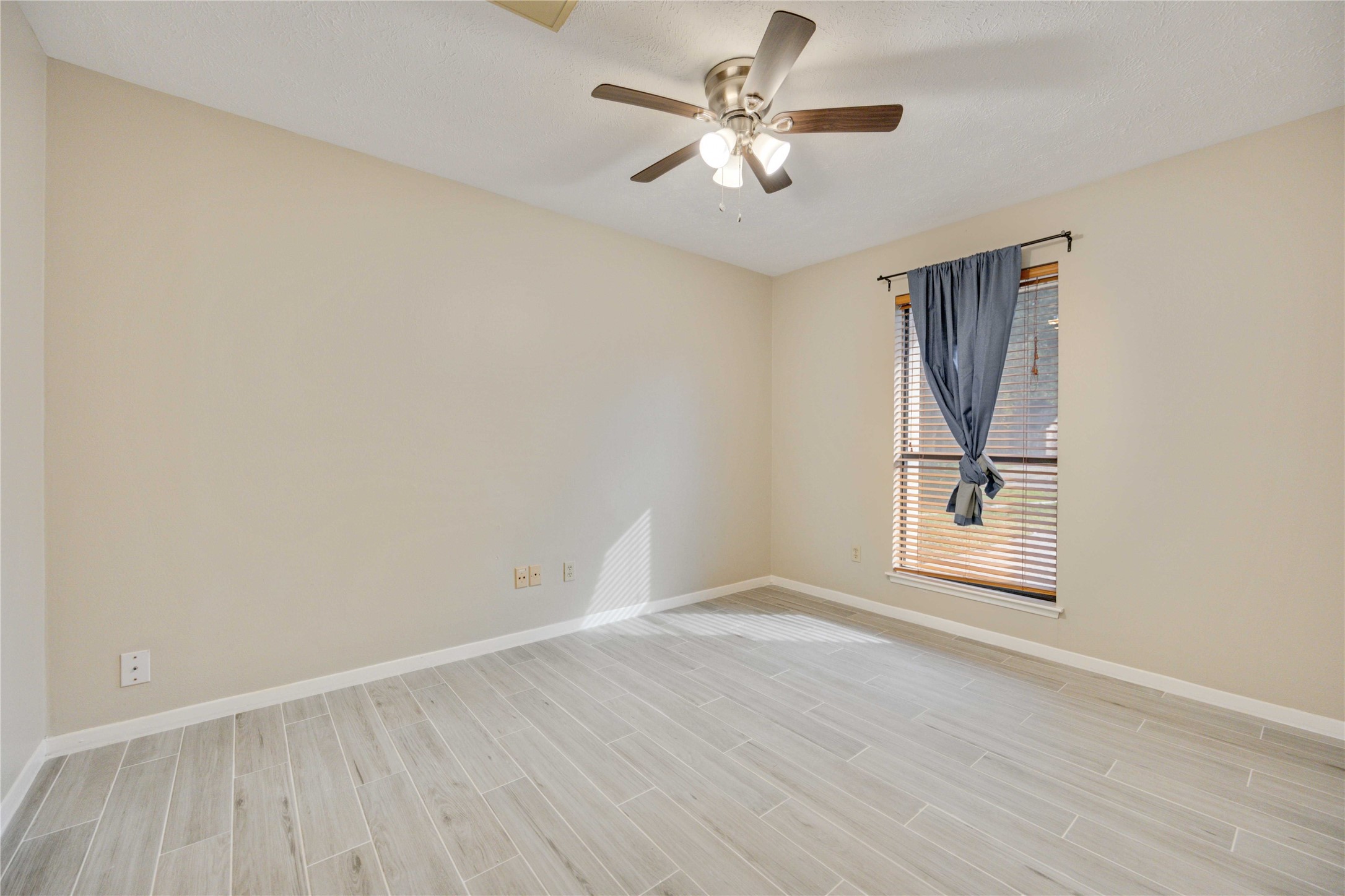 21214 Park Bend Drive Property Photo 26