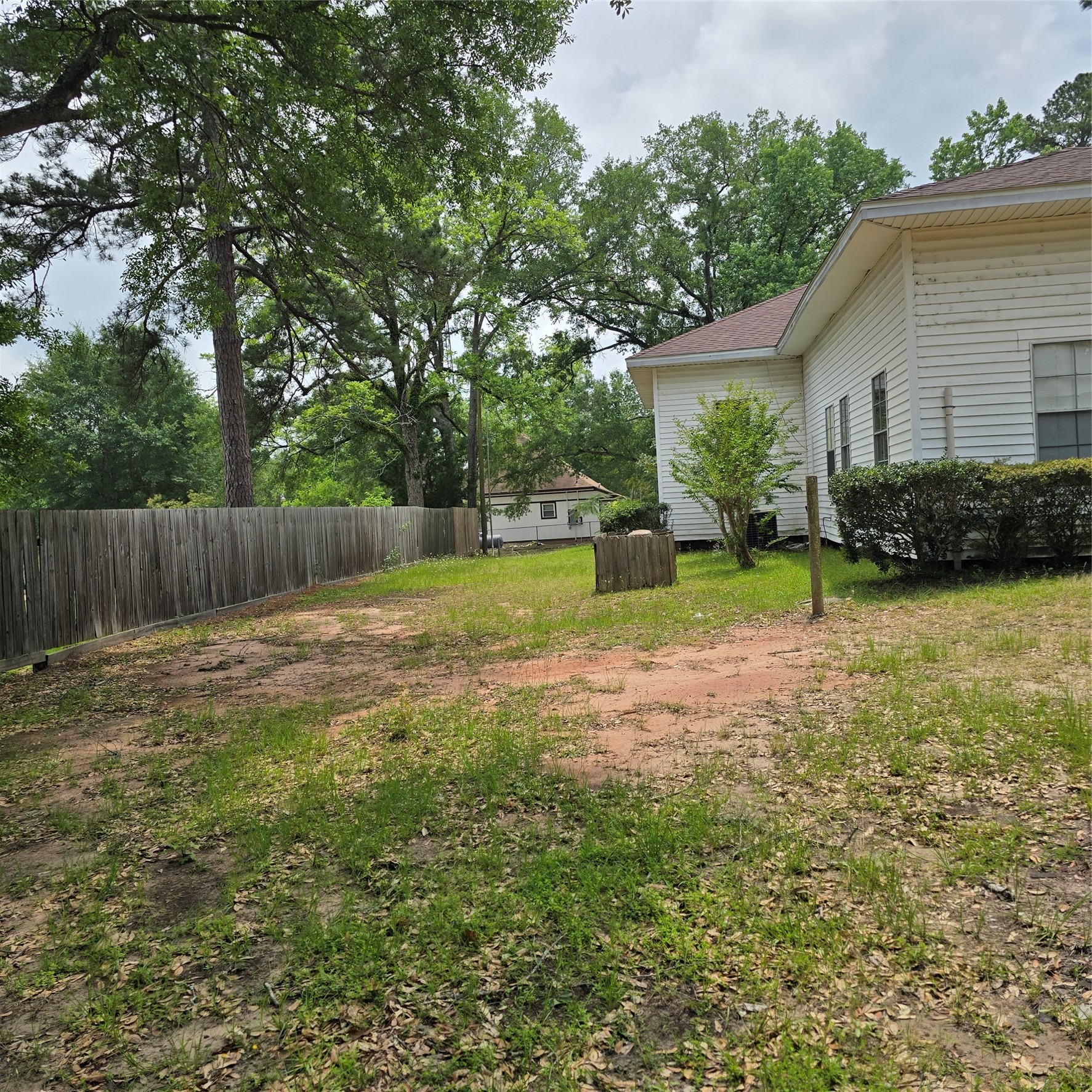 142 Rowe Ln Property Photo 14