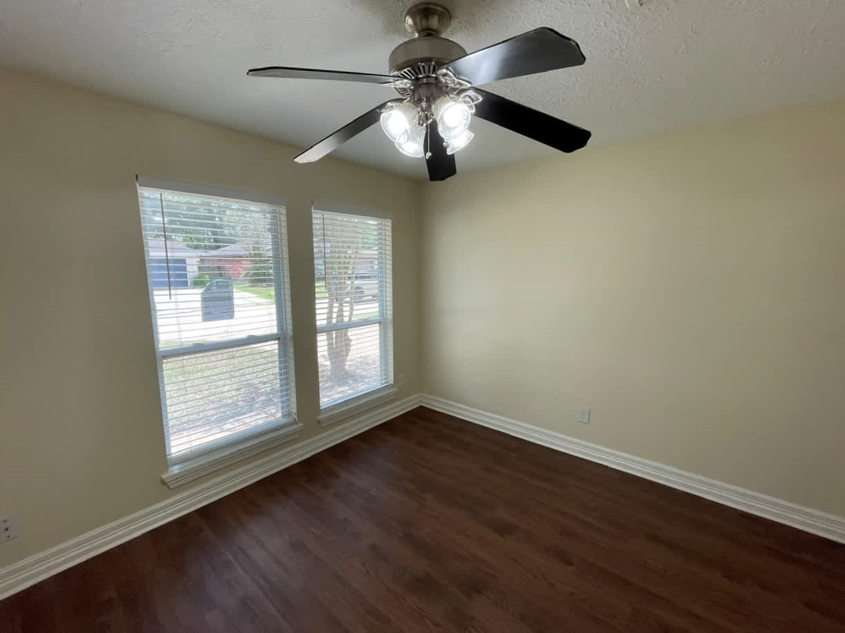 9422 Chartermoss Circle Property Photo 4
