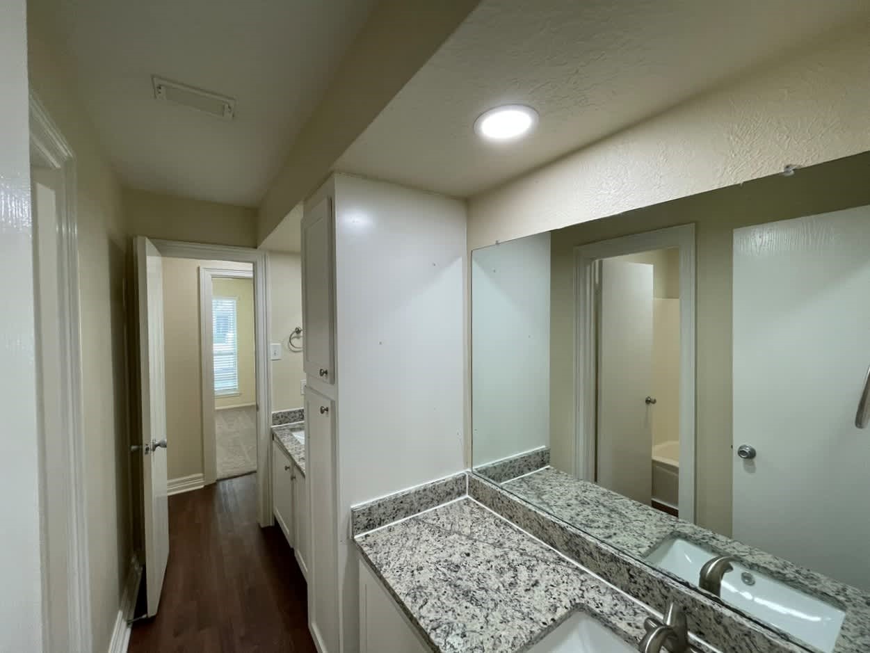 9422 Chartermoss Circle Property Photo 7