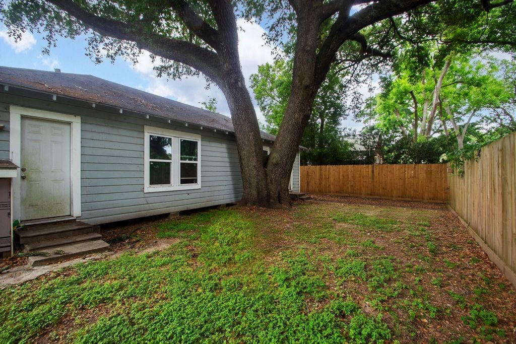 713 W Willis Street Property Photo 4
