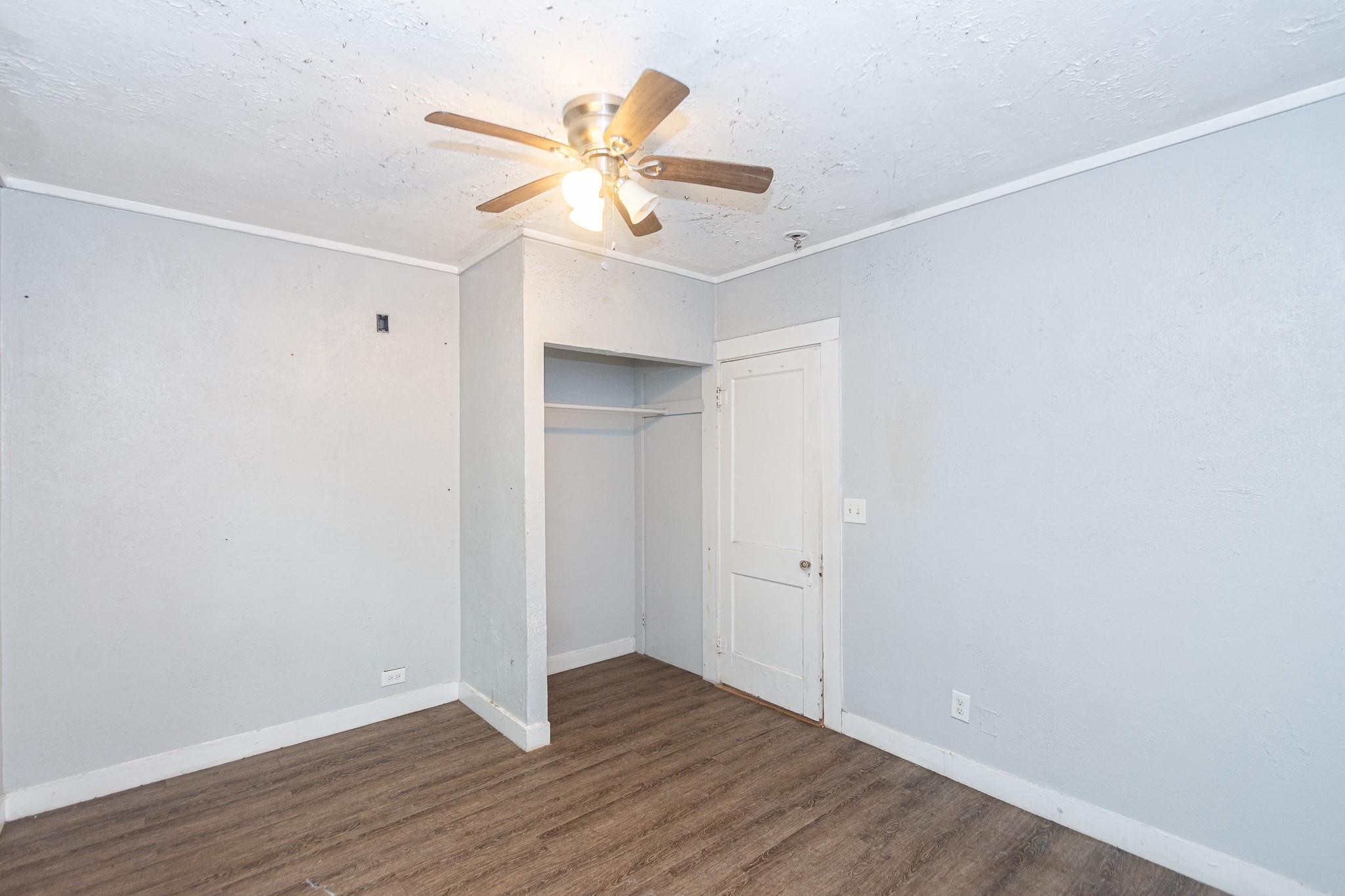 713 W Willis Street Property Photo 6
