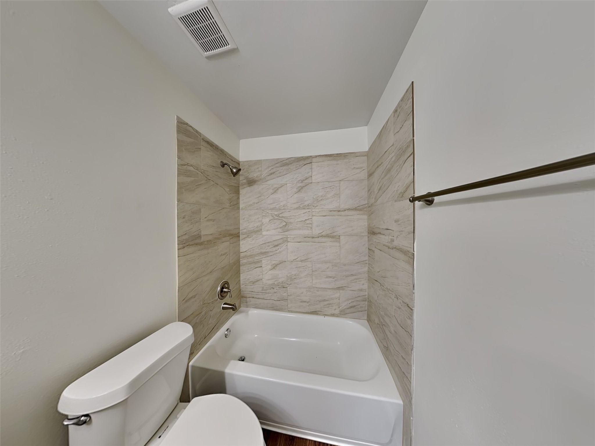 16778 Fallen Timbers Drive Property Photo 13
