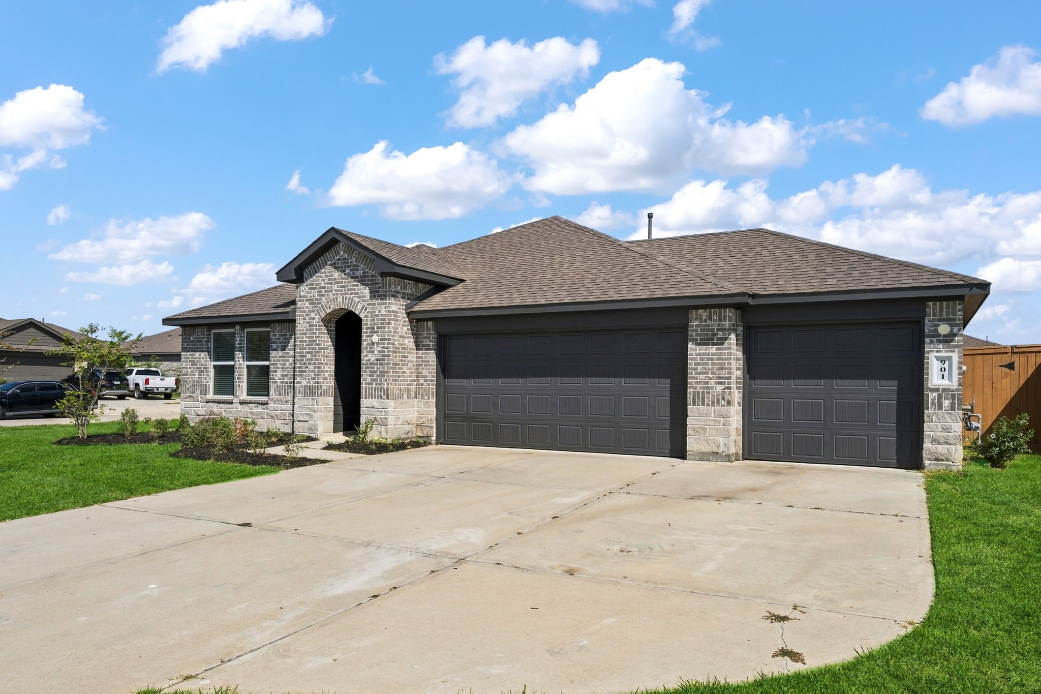 901 Brazos Trail Property Photo 2