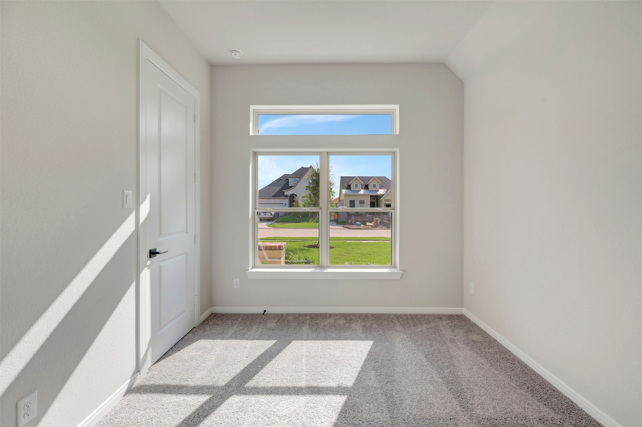 4725 Shelby Shore Drive Property Photo 14