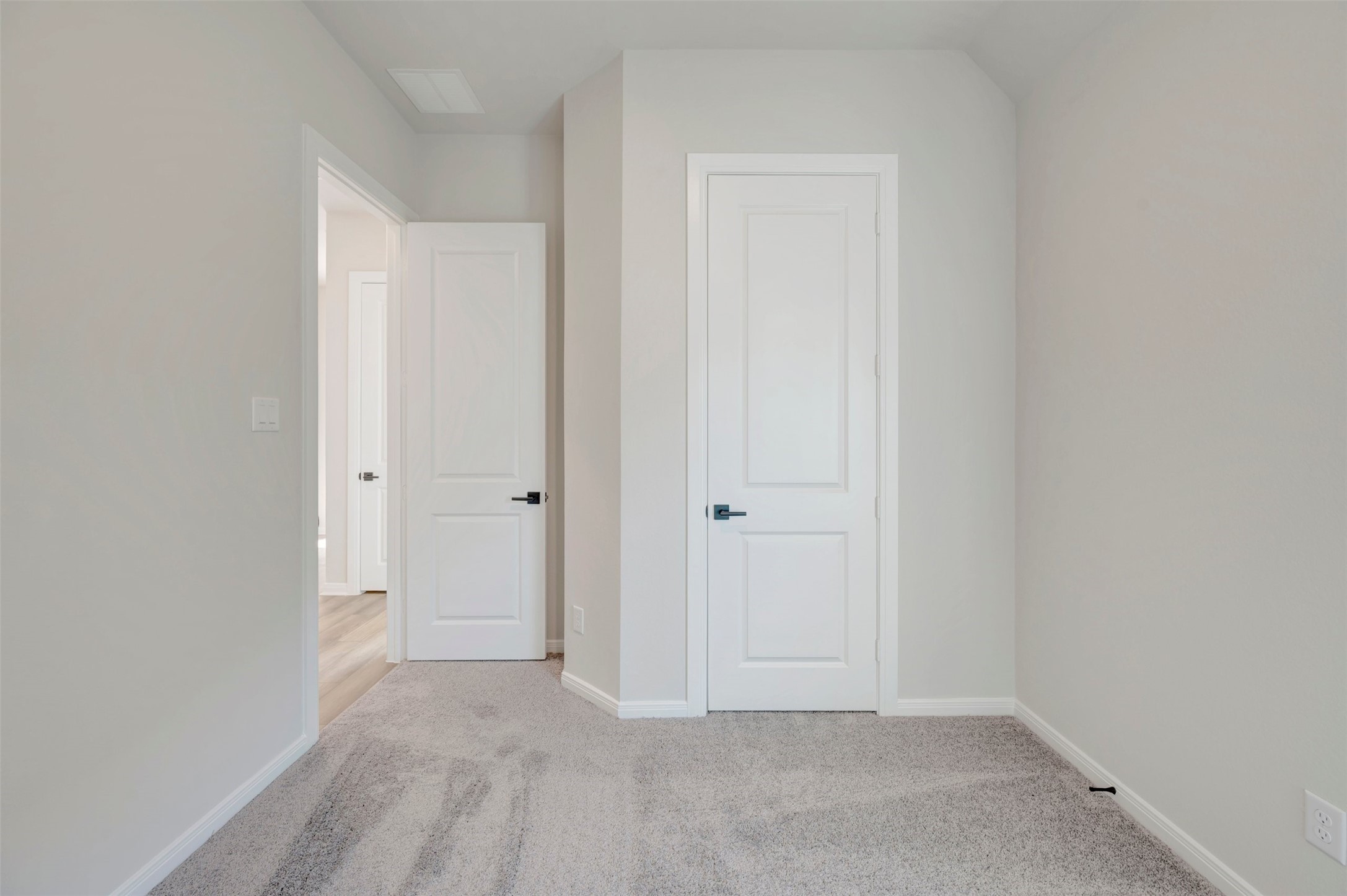 4725 Shelby Shore Drive Property Photo 17