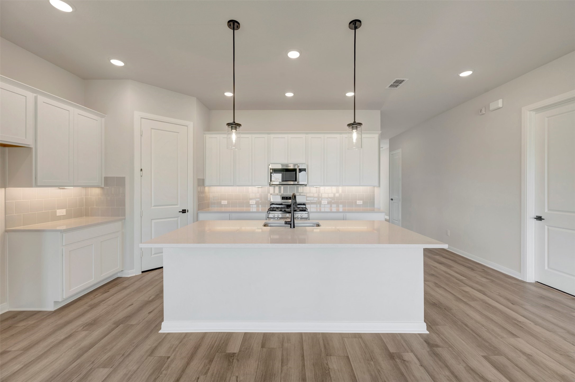 4725 Shelby Shore Drive Property Photo 26