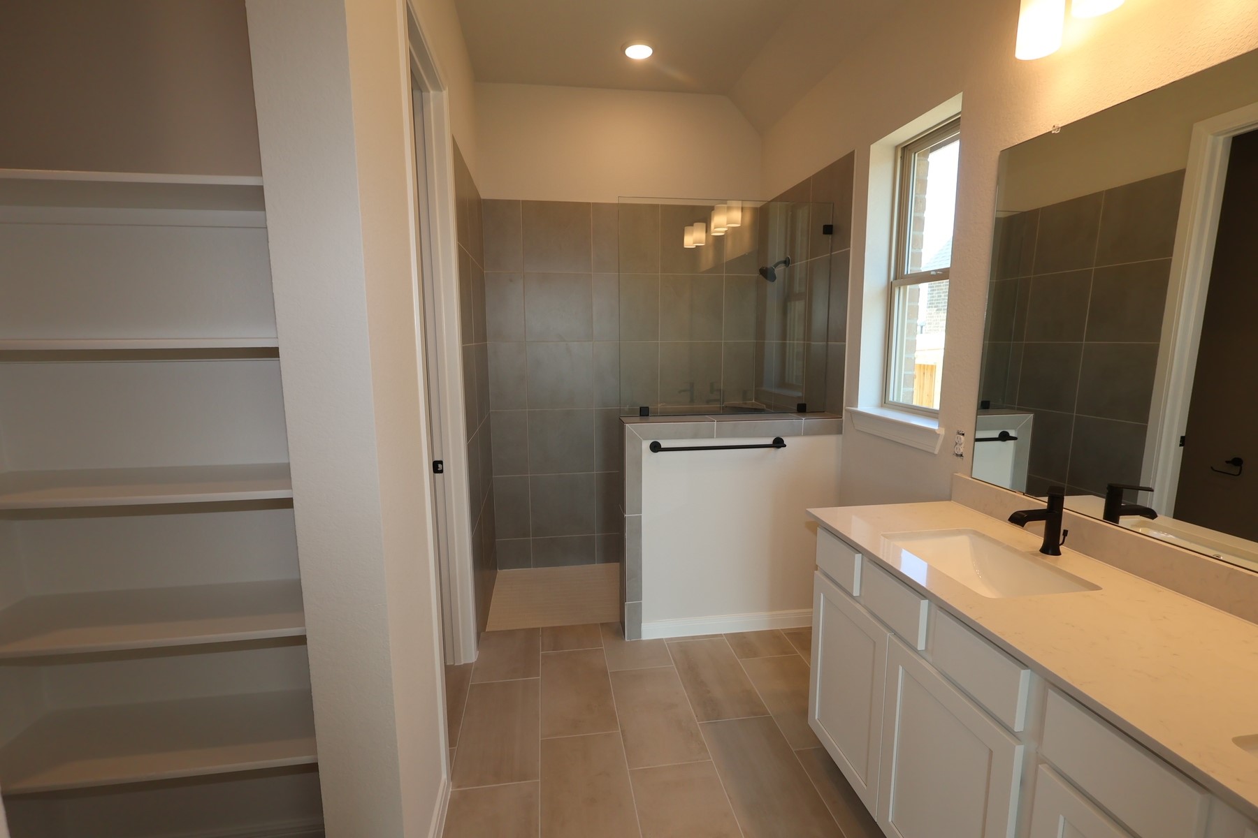 4725 Shelby Shore Drive Property Photo 28