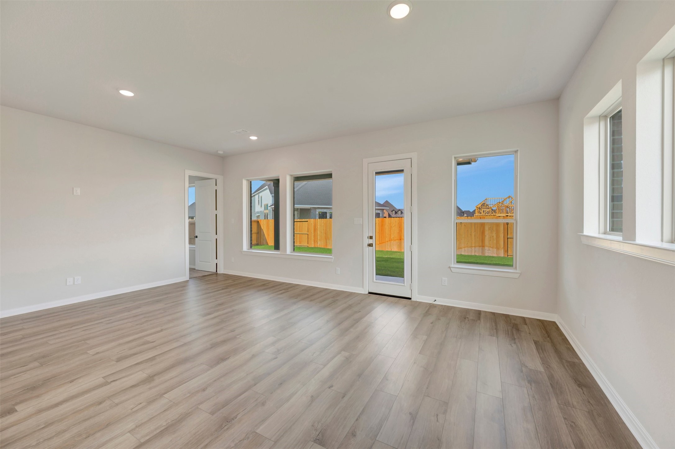 4725 Shelby Shore Drive Property Photo 32