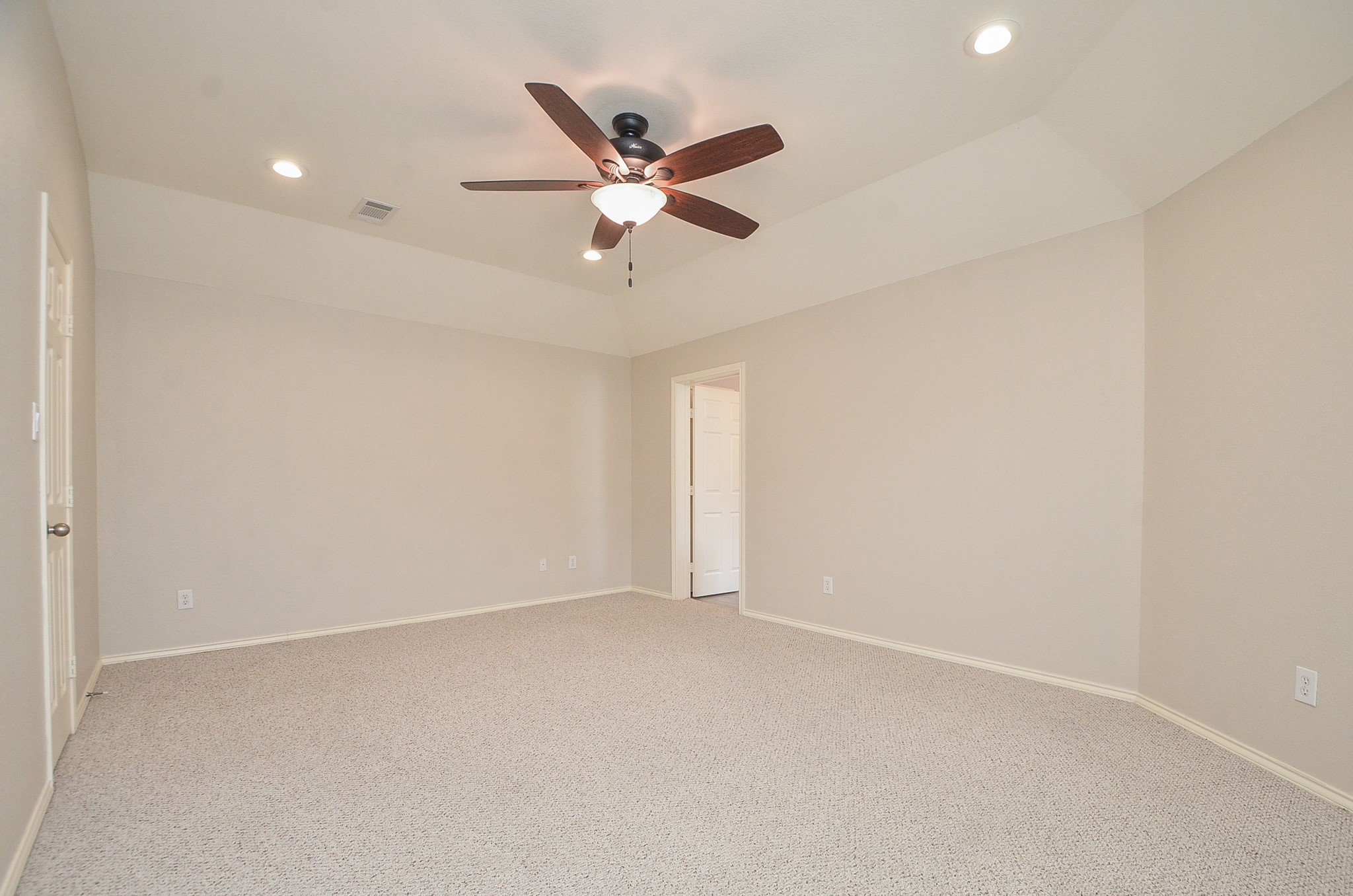 4226 Windy Chase Lane Property Photo 7