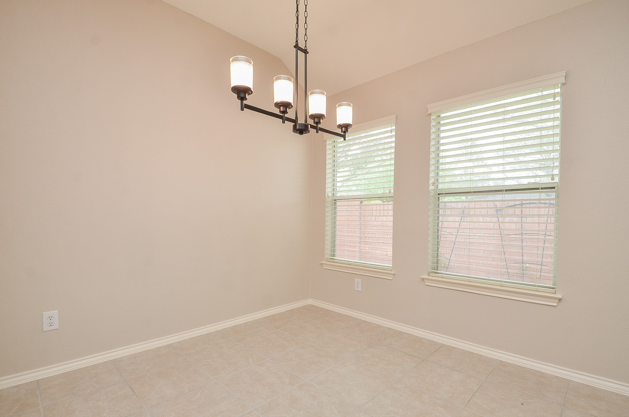 4226 Windy Chase Lane Property Photo 10