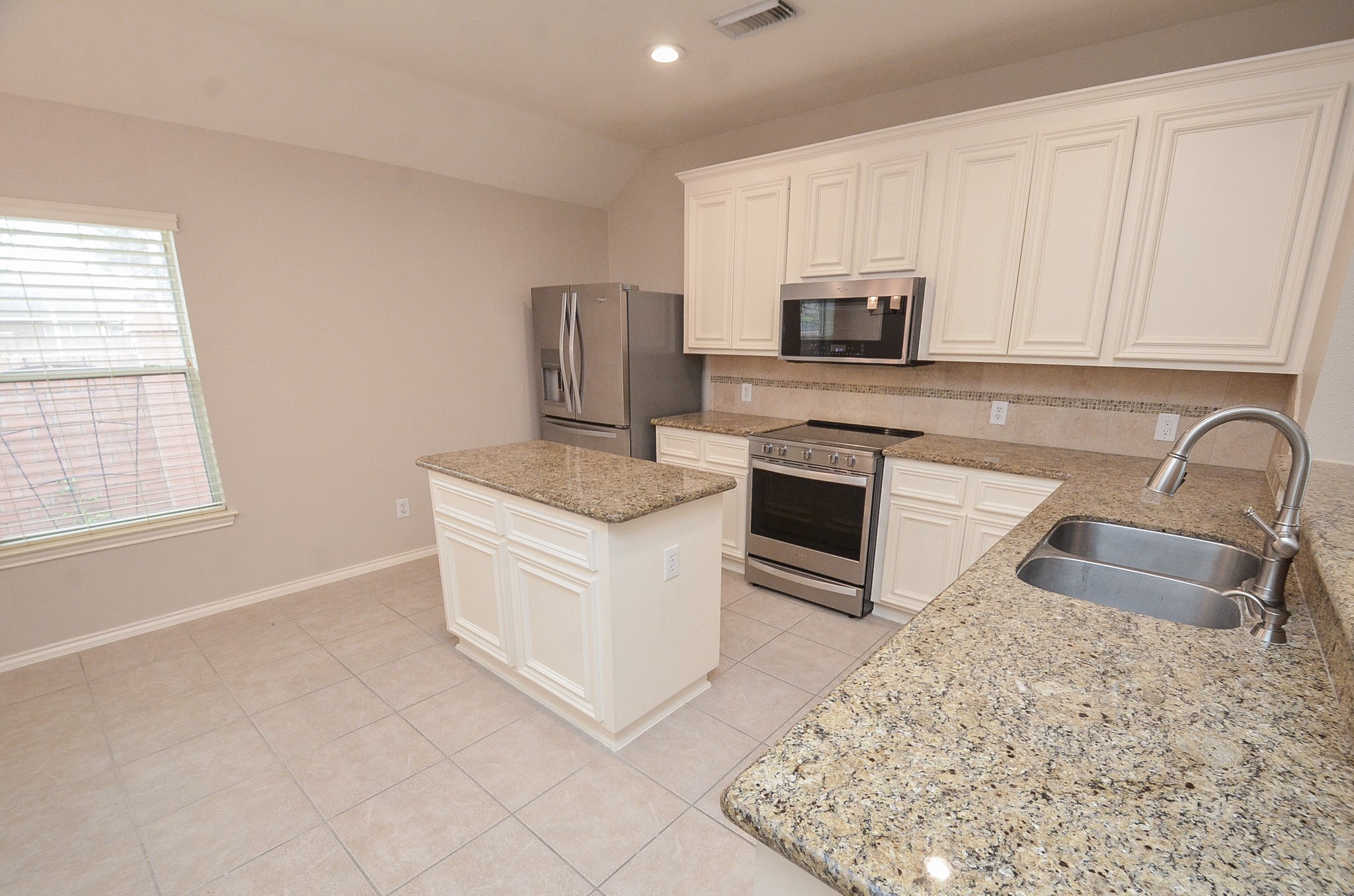 4226 Windy Chase Lane Property Photo 14