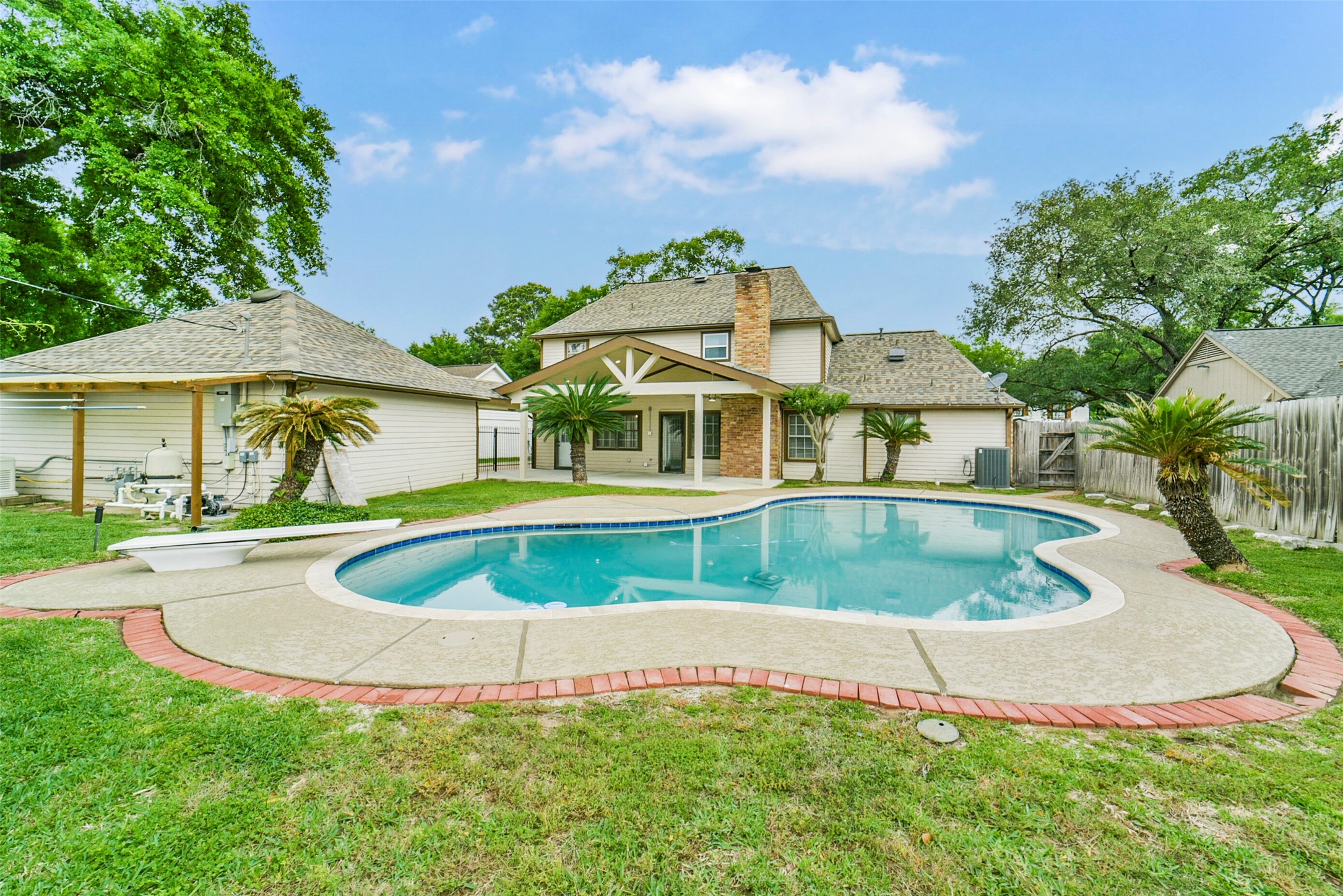 1423 Ash Meadow Drive Property Photo 1