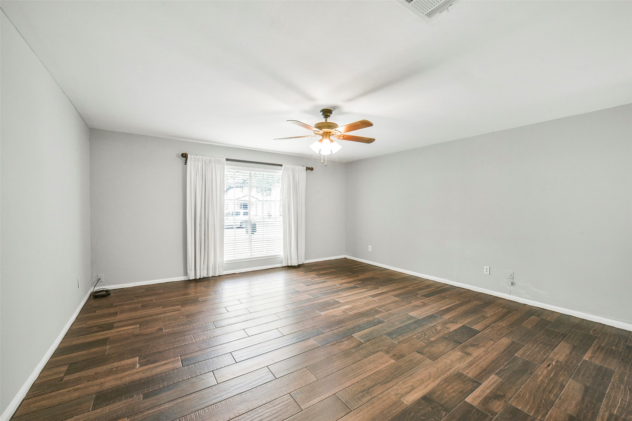 1423 Ash Meadow Drive Property Photo 7