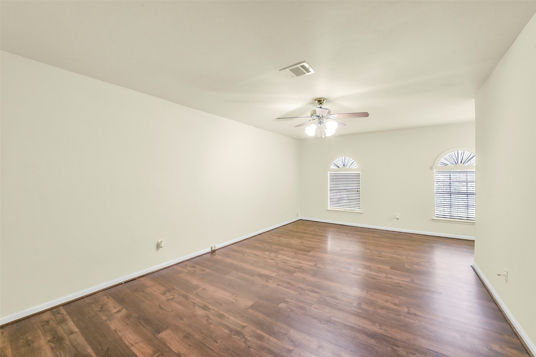 1423 Ash Meadow Drive Property Photo 27