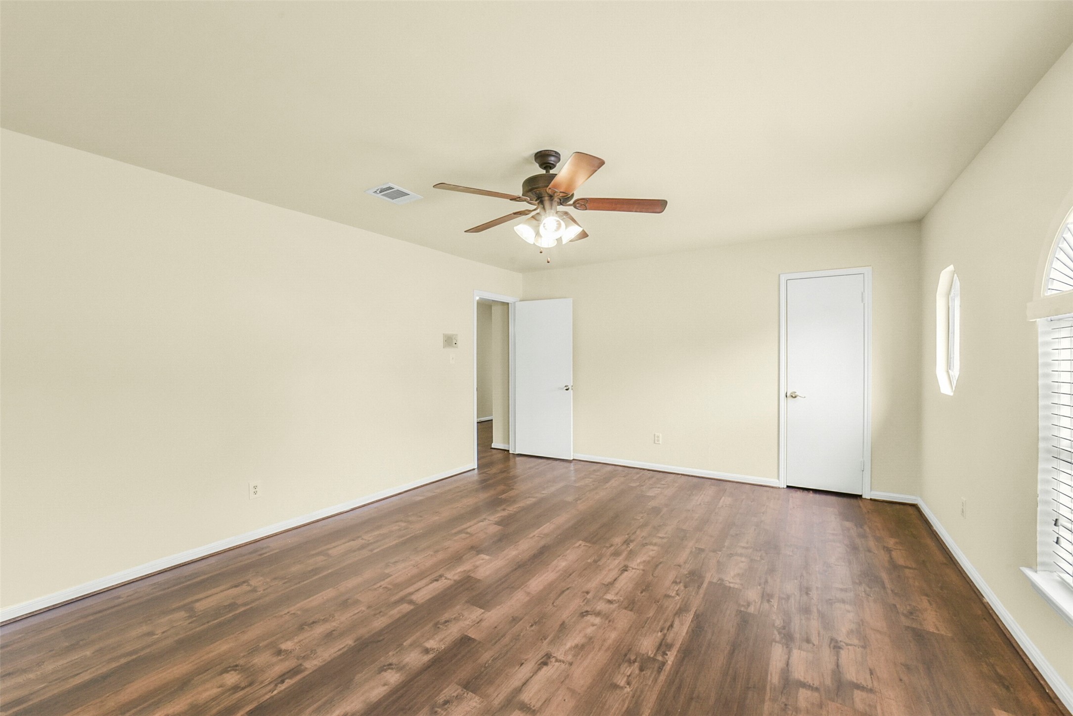 1423 Ash Meadow Drive Property Photo 30