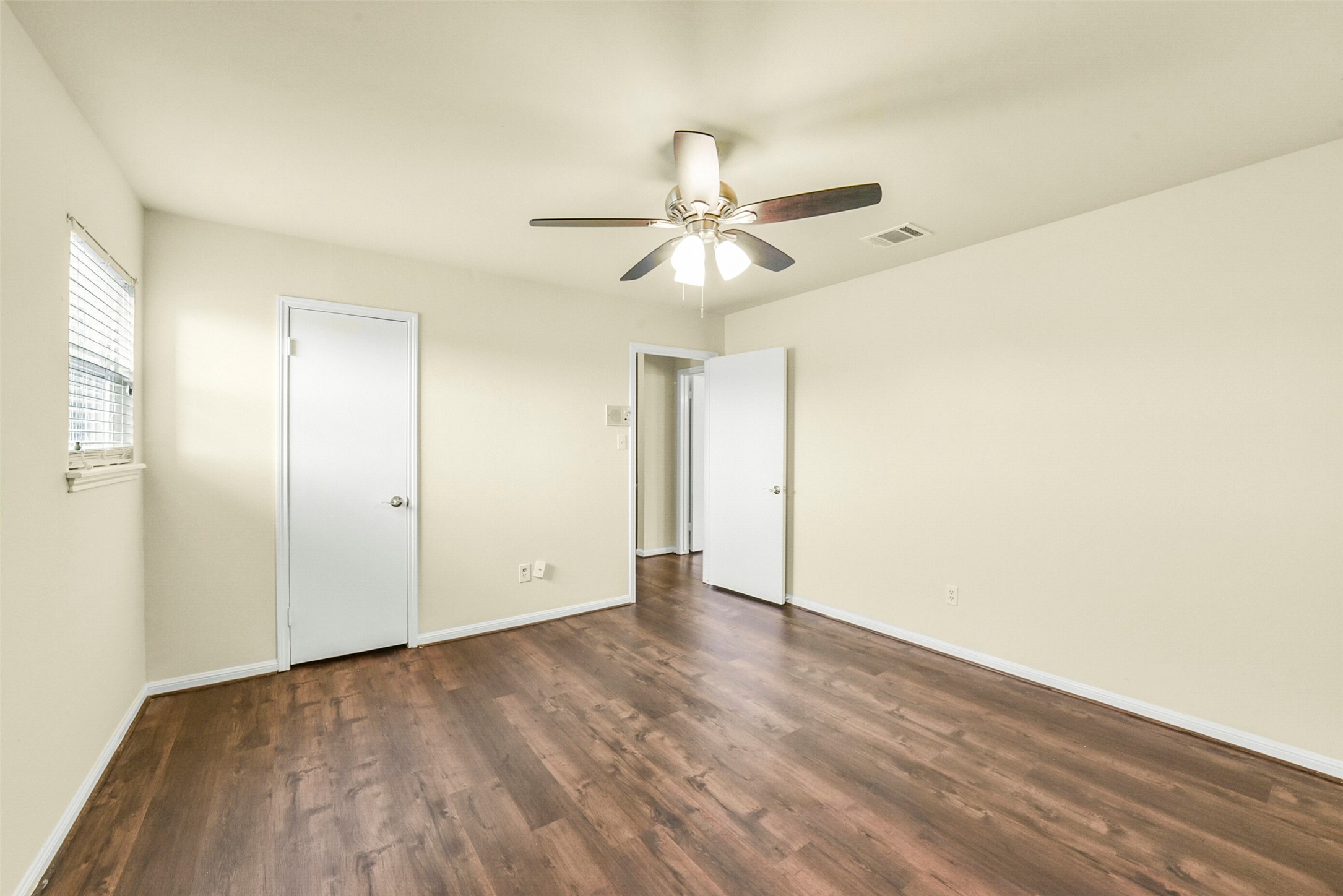1423 Ash Meadow Drive Property Photo 34