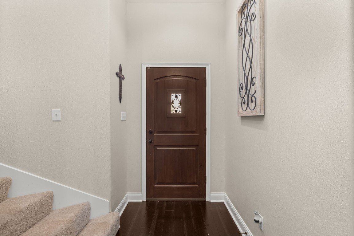 14815 Michelle Lane Property Photo 6