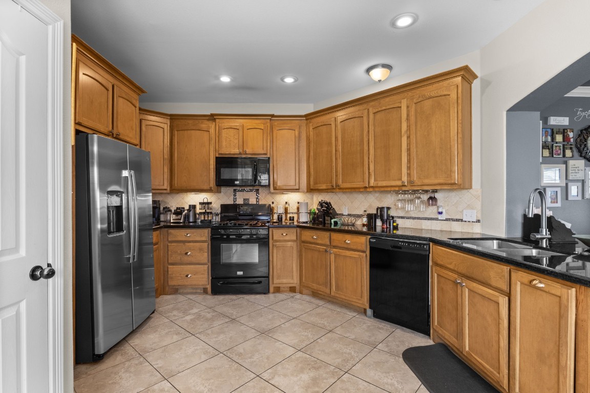 14815 Michelle Lane Property Photo 13
