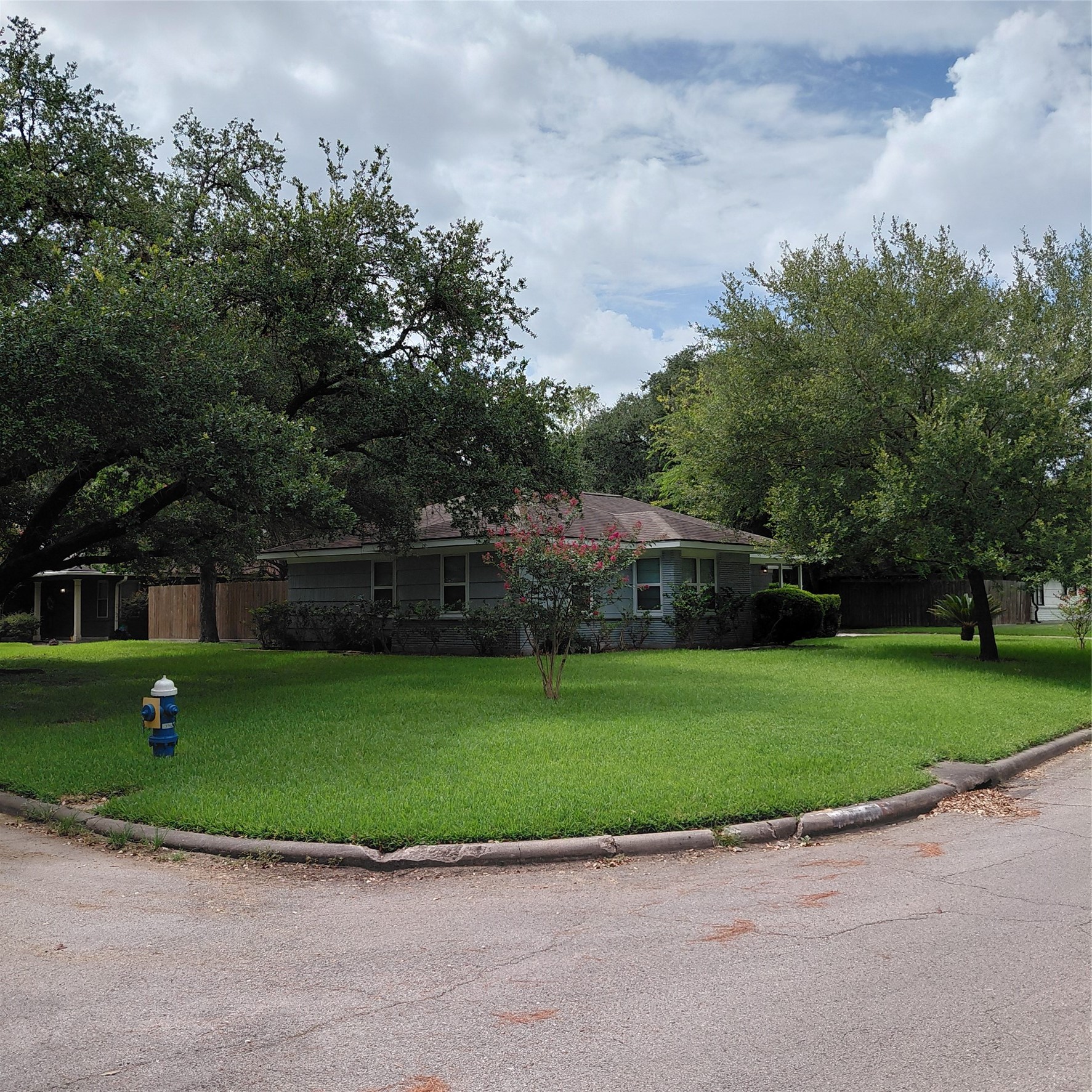 8106 Lorrie Drive Property Photo 2