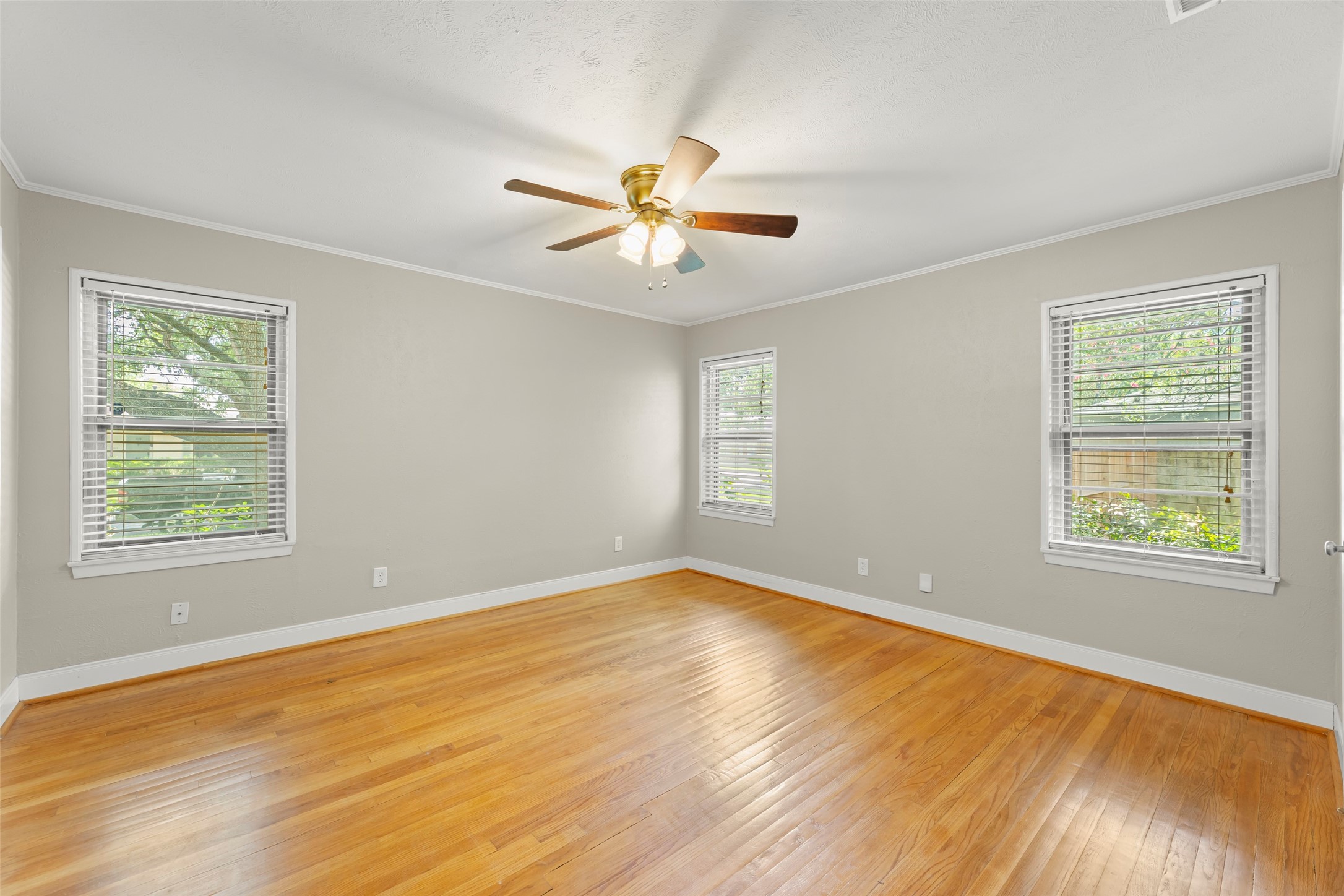 8106 Lorrie Drive Property Photo 14