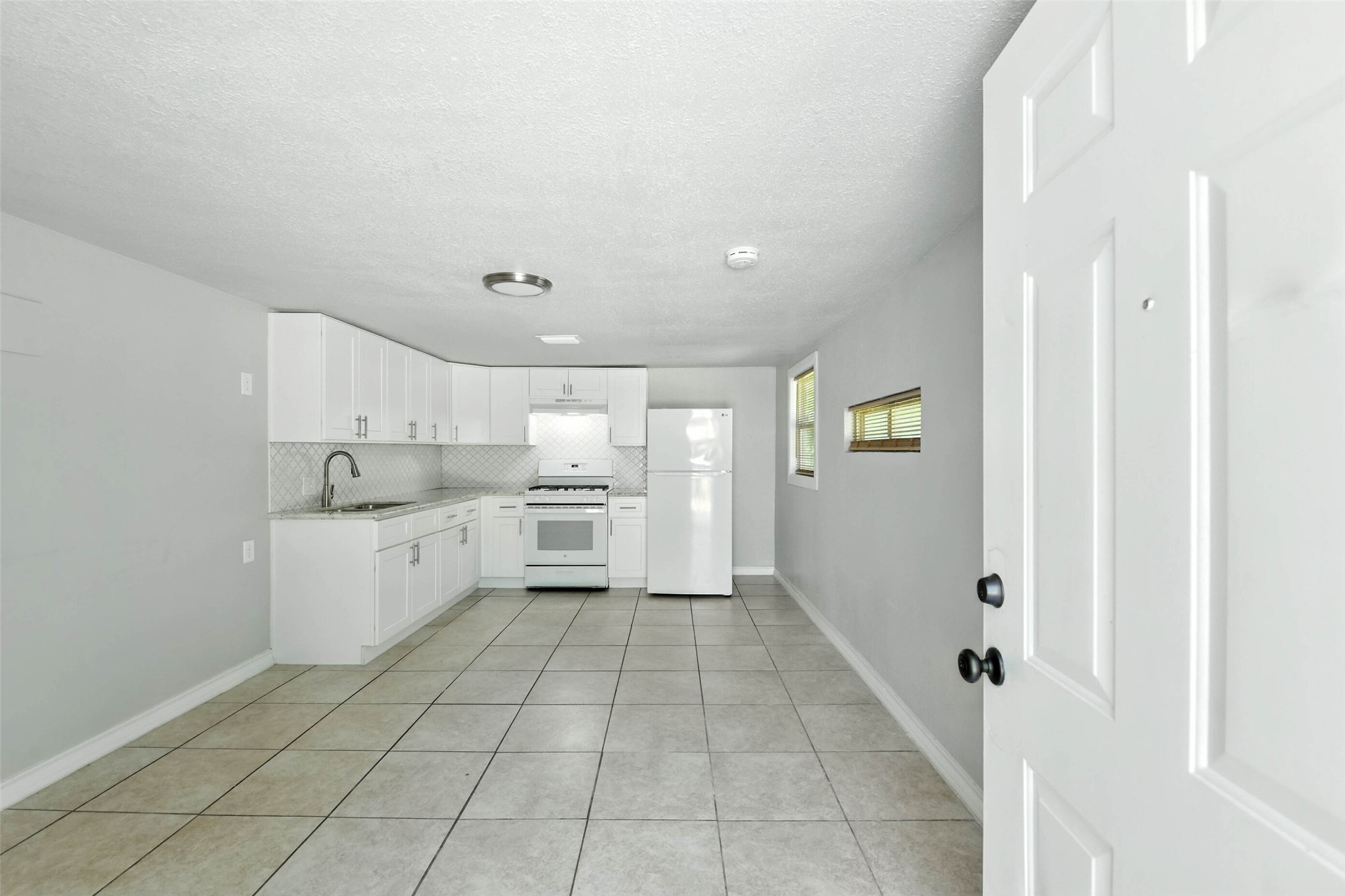 5017 Boicewood Street B Property Photo 6