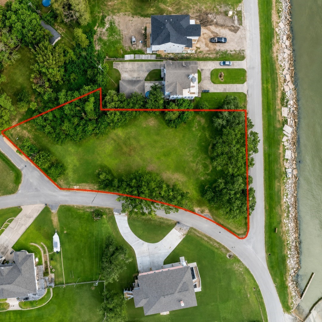 3422 Miramar Drive Property Photo 4