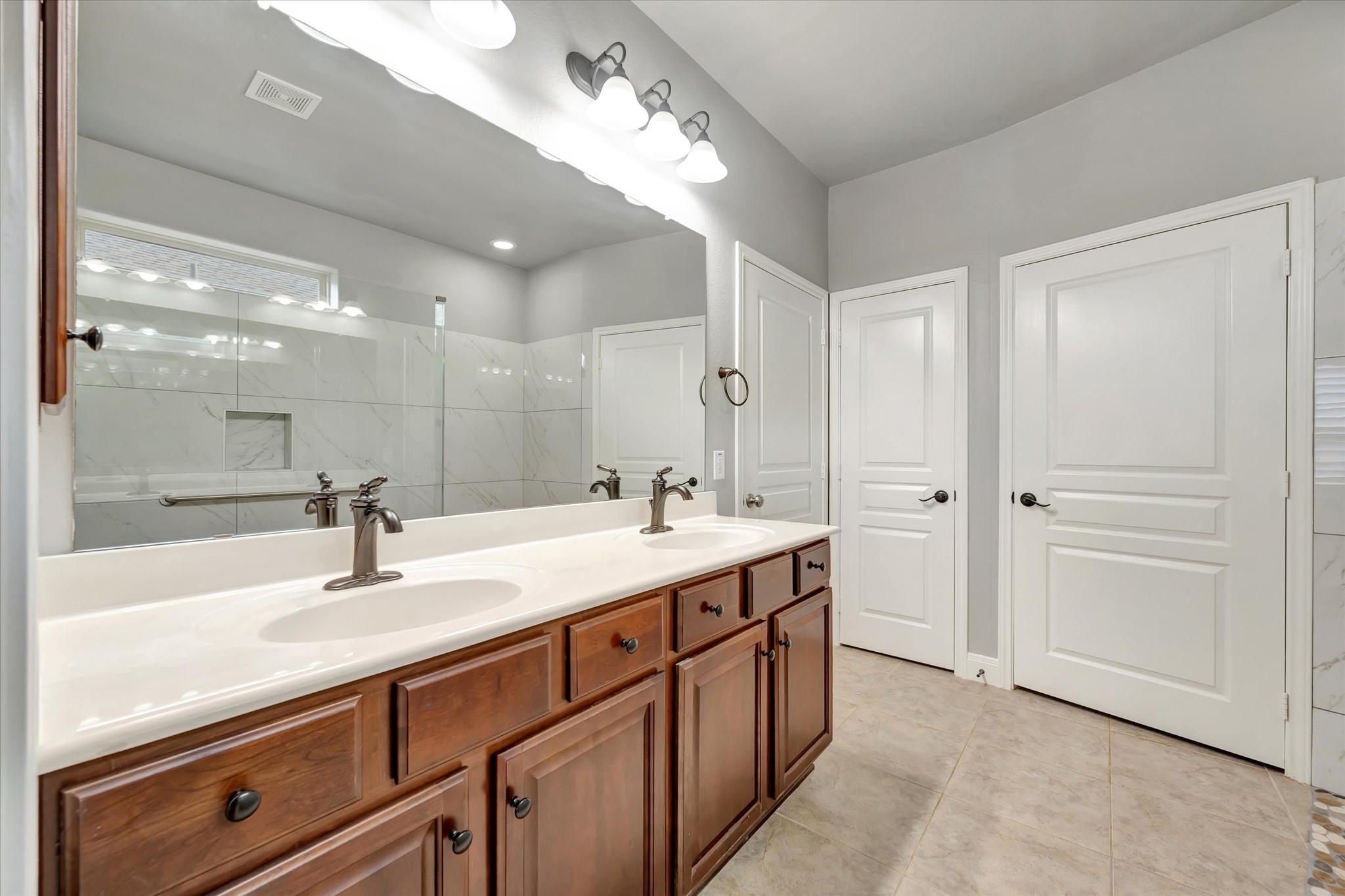 1541 Tuscan Village Drive Property Photo 25