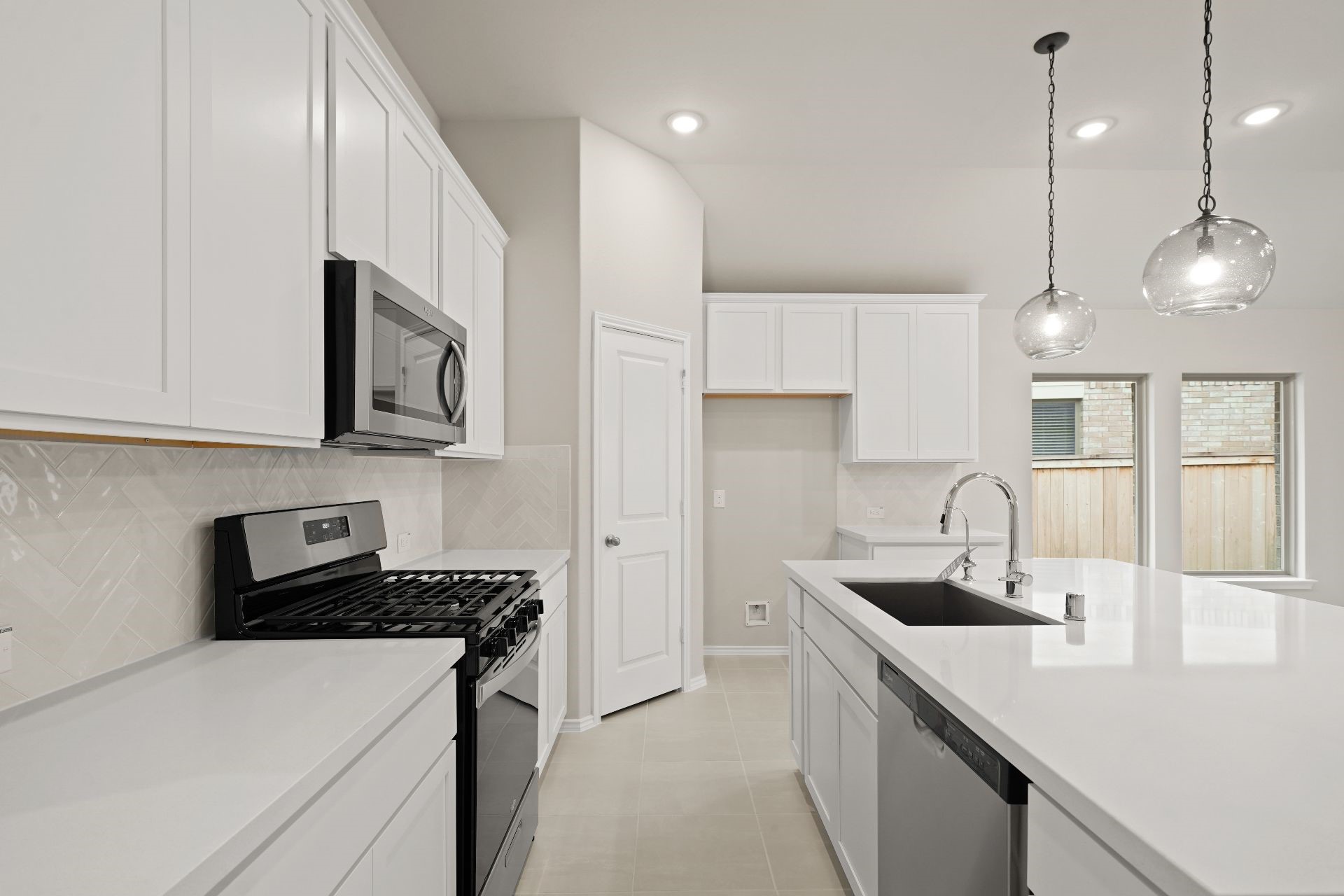 21142 Armstrong County Drive Property Photo 5