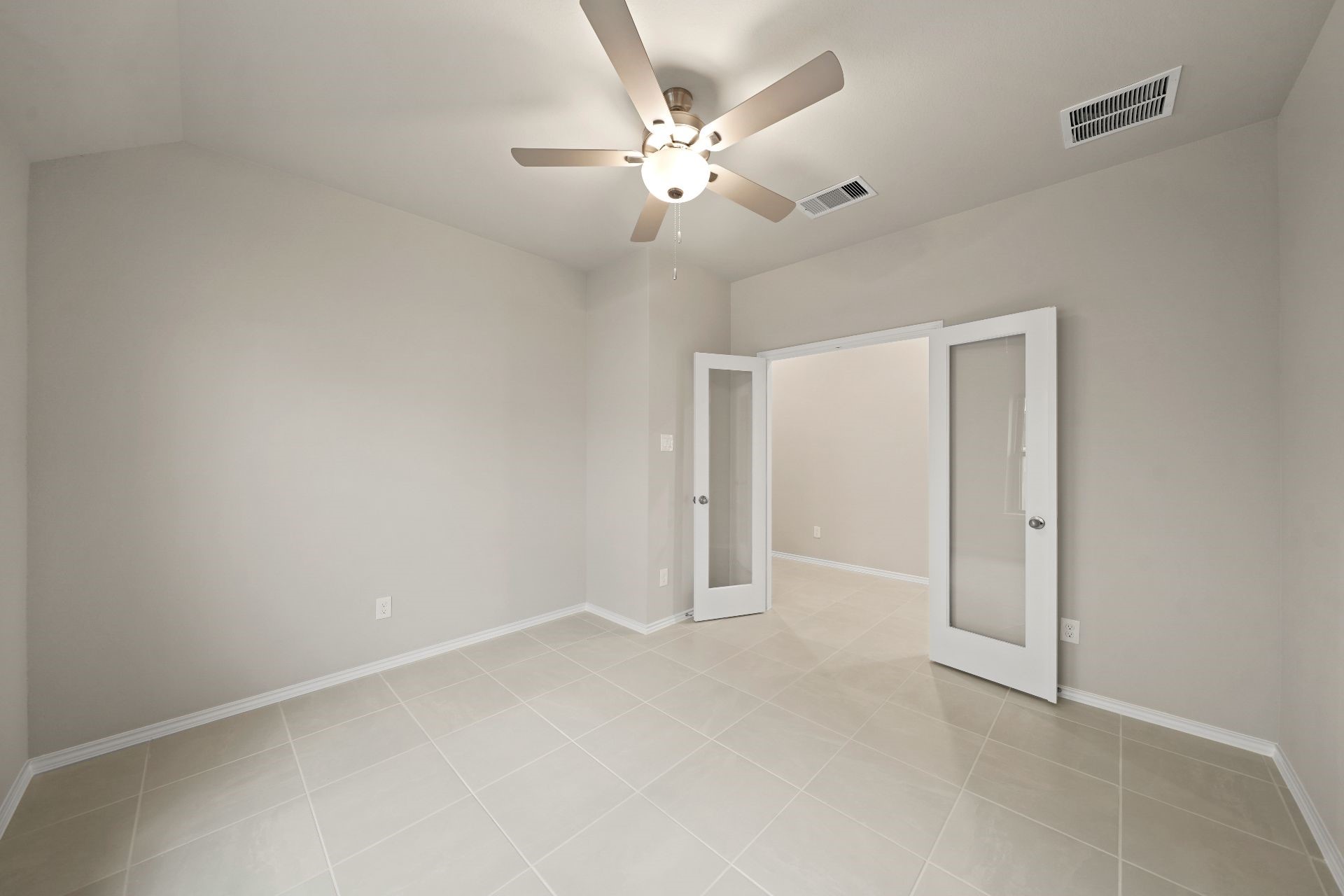 21142 Armstrong County Drive Property Photo 9