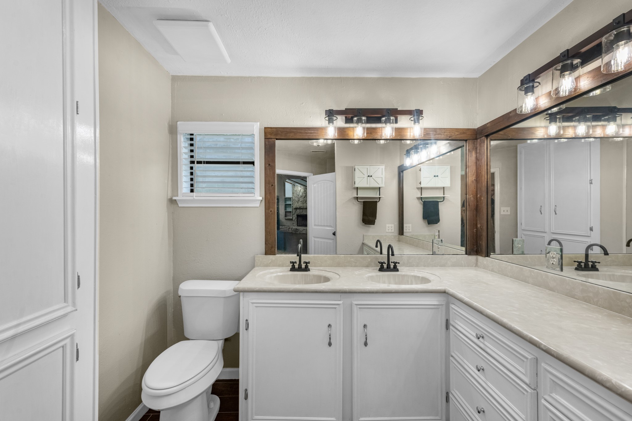 22698 Brook Forest Road Property Photo 26