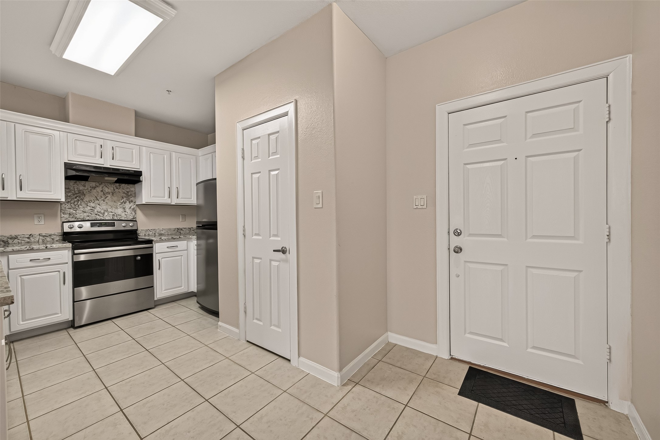 6633 W Sam Houston Parkway S 3c Property Photo 9