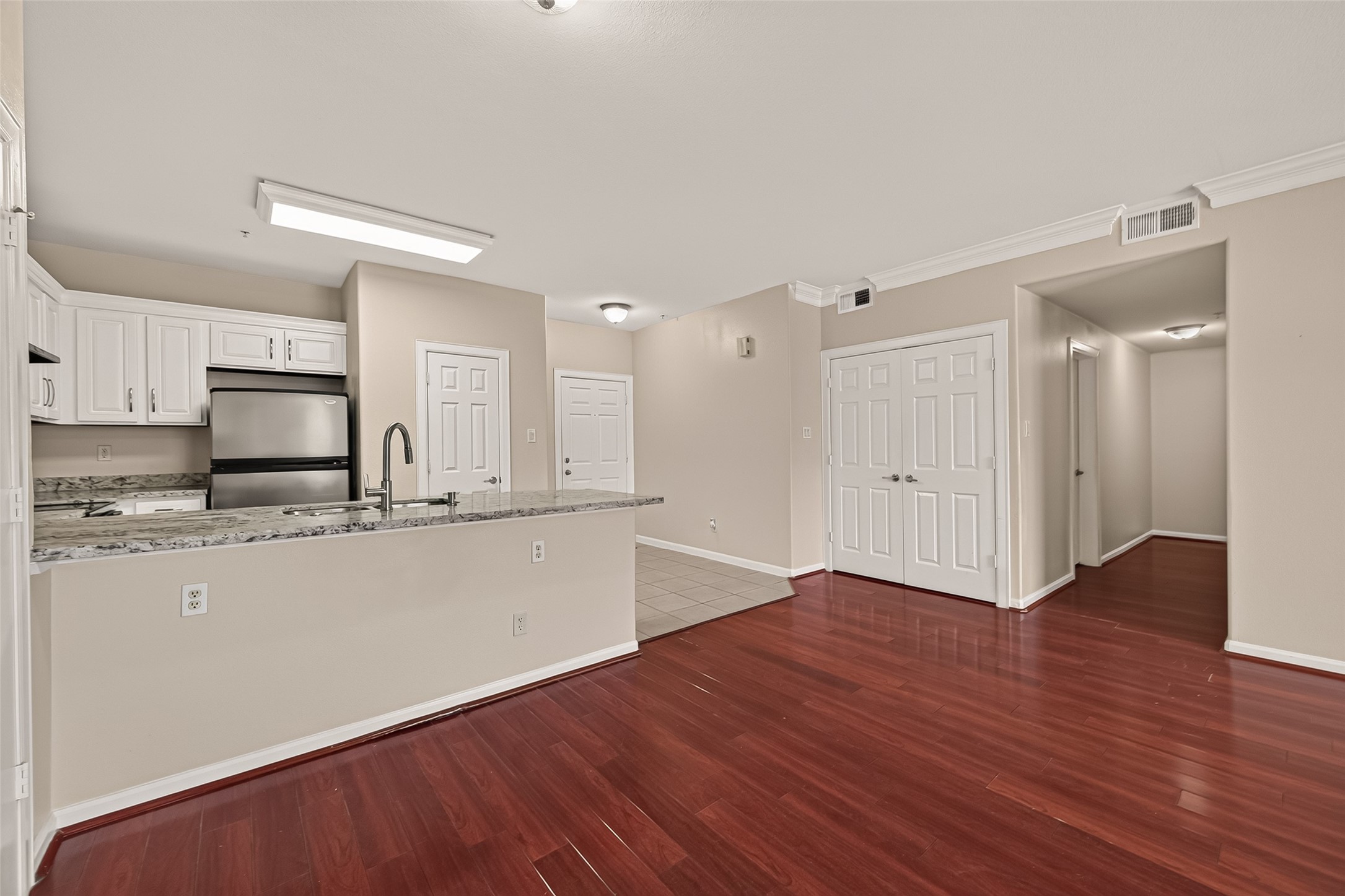 6633 W Sam Houston Parkway S 3c Property Photo 11