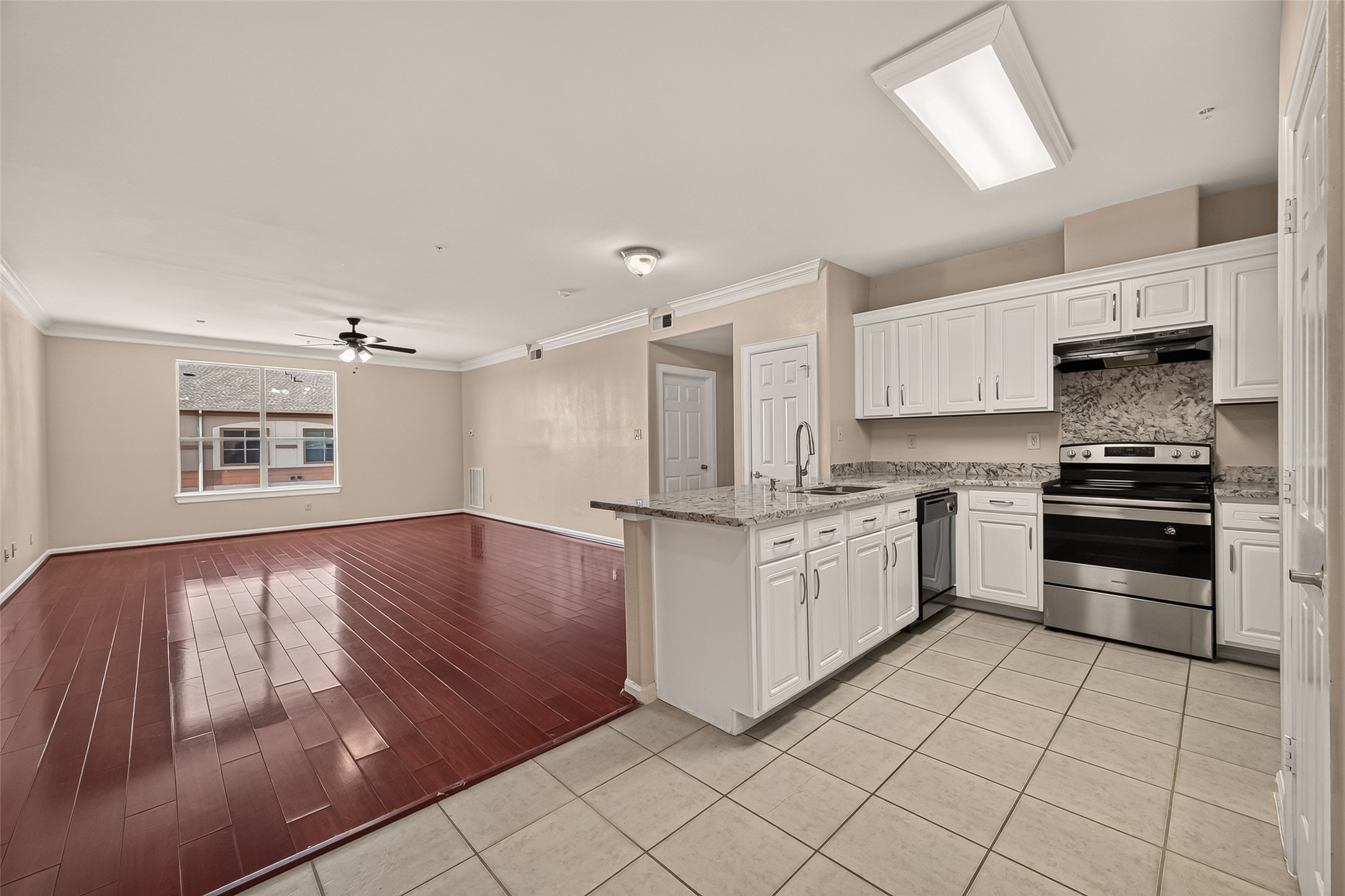 6633 W Sam Houston Parkway S 3c Property Photo 17