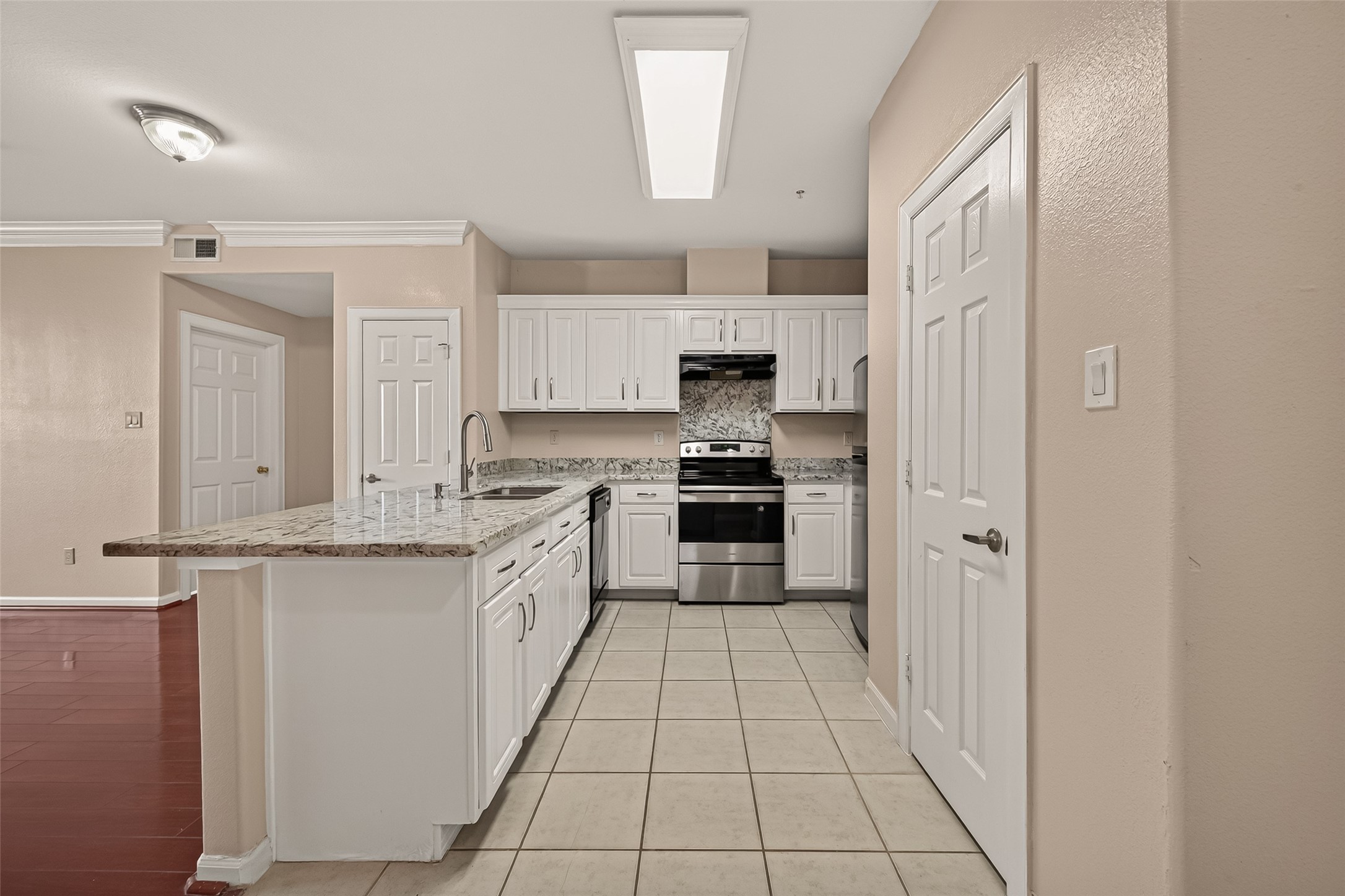 6633 W Sam Houston Parkway S 3c Property Photo 19