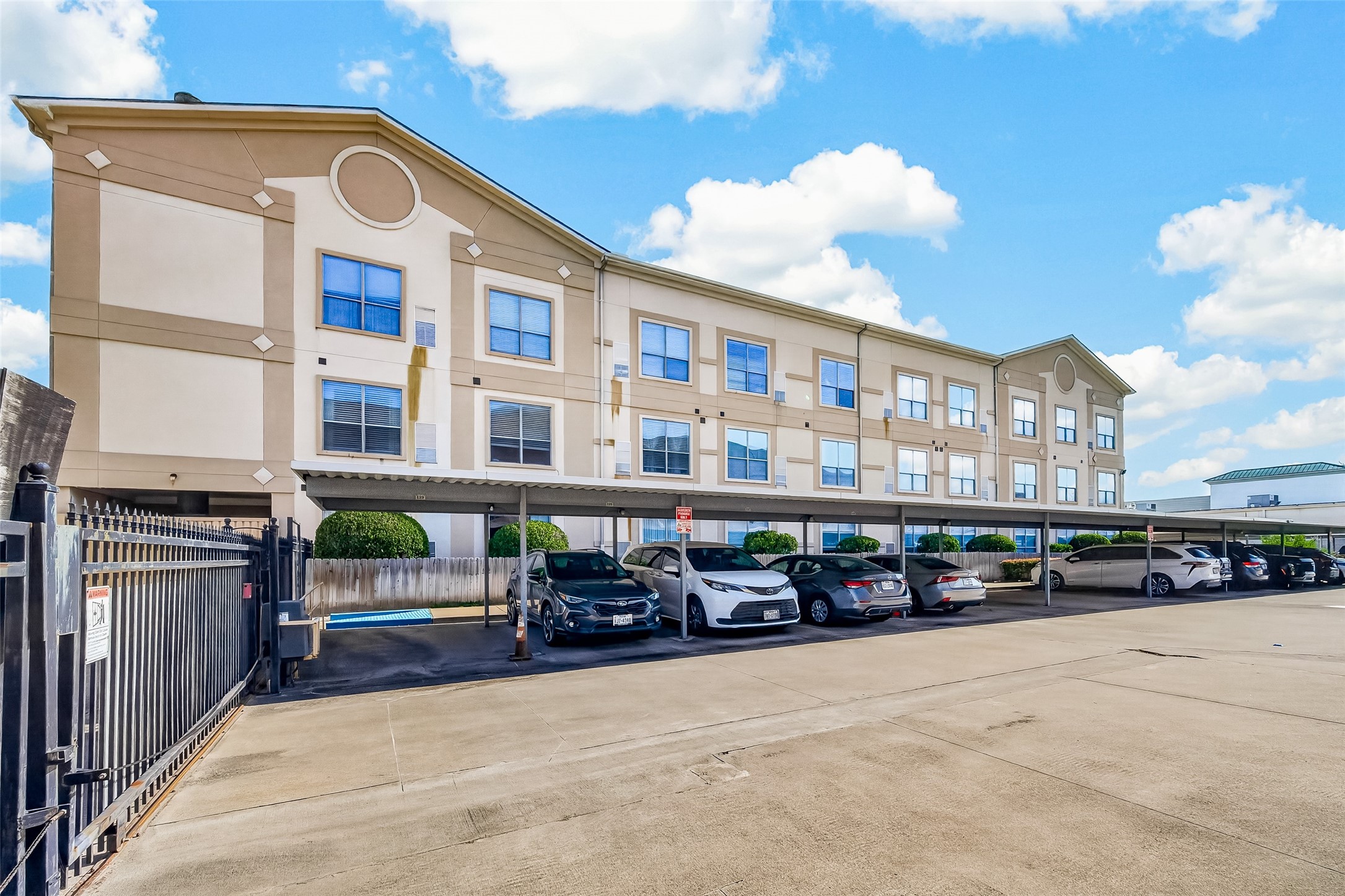 6633 W Sam Houston Parkway S 3c Property Photo 39