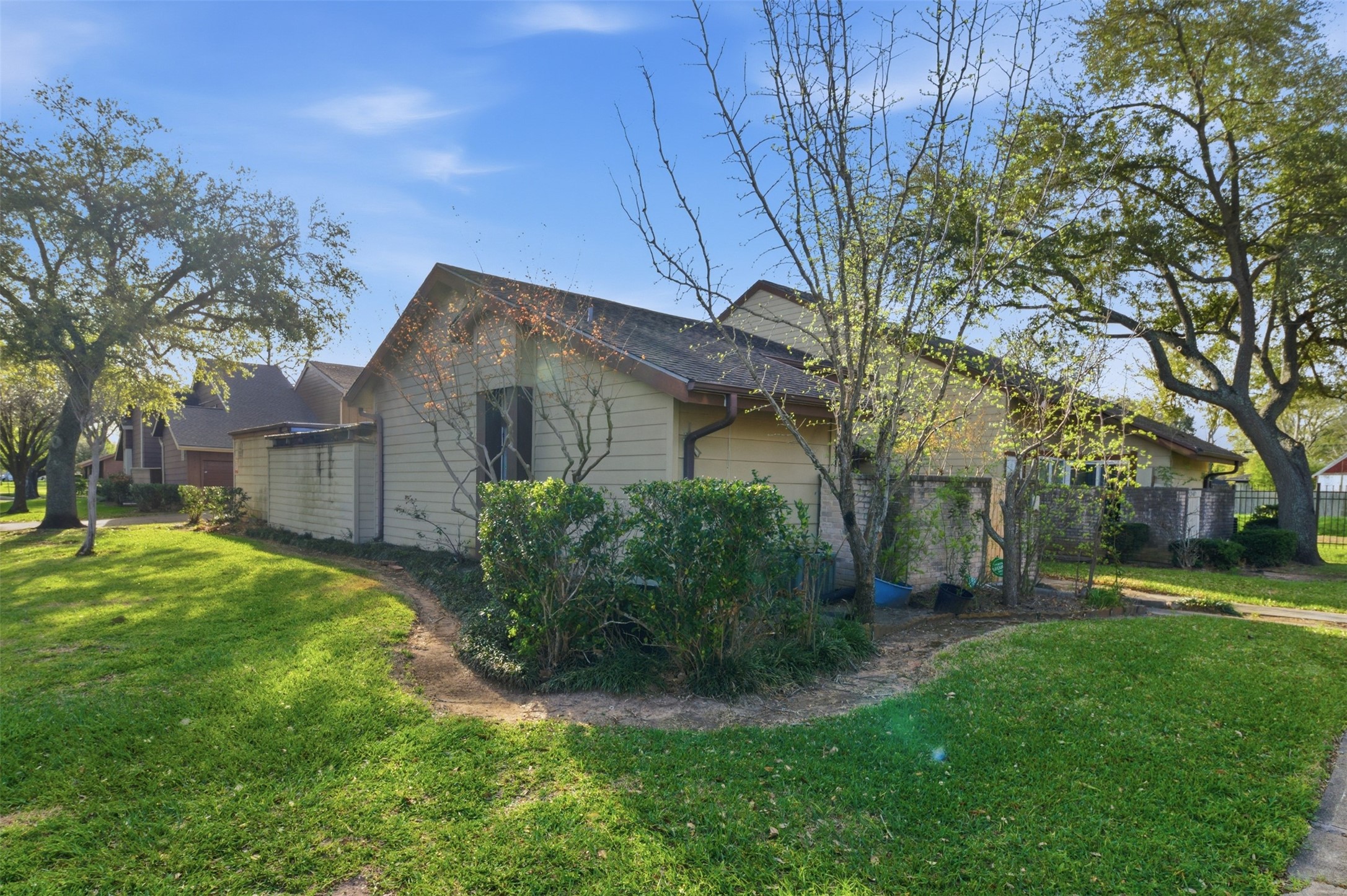 12503 Newbrook Drive Property Photo 19
