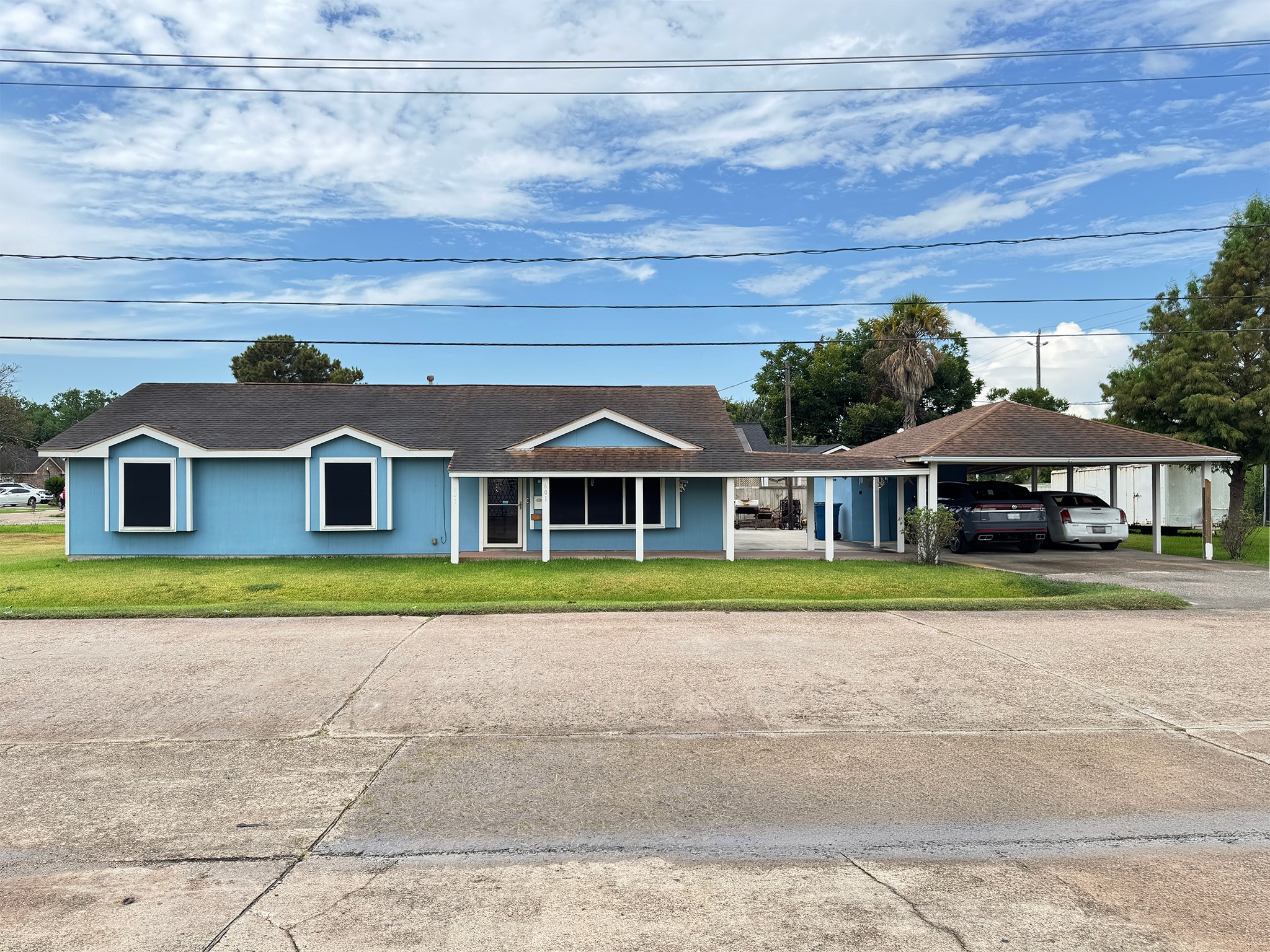601 Illinois Street Property Photo 1