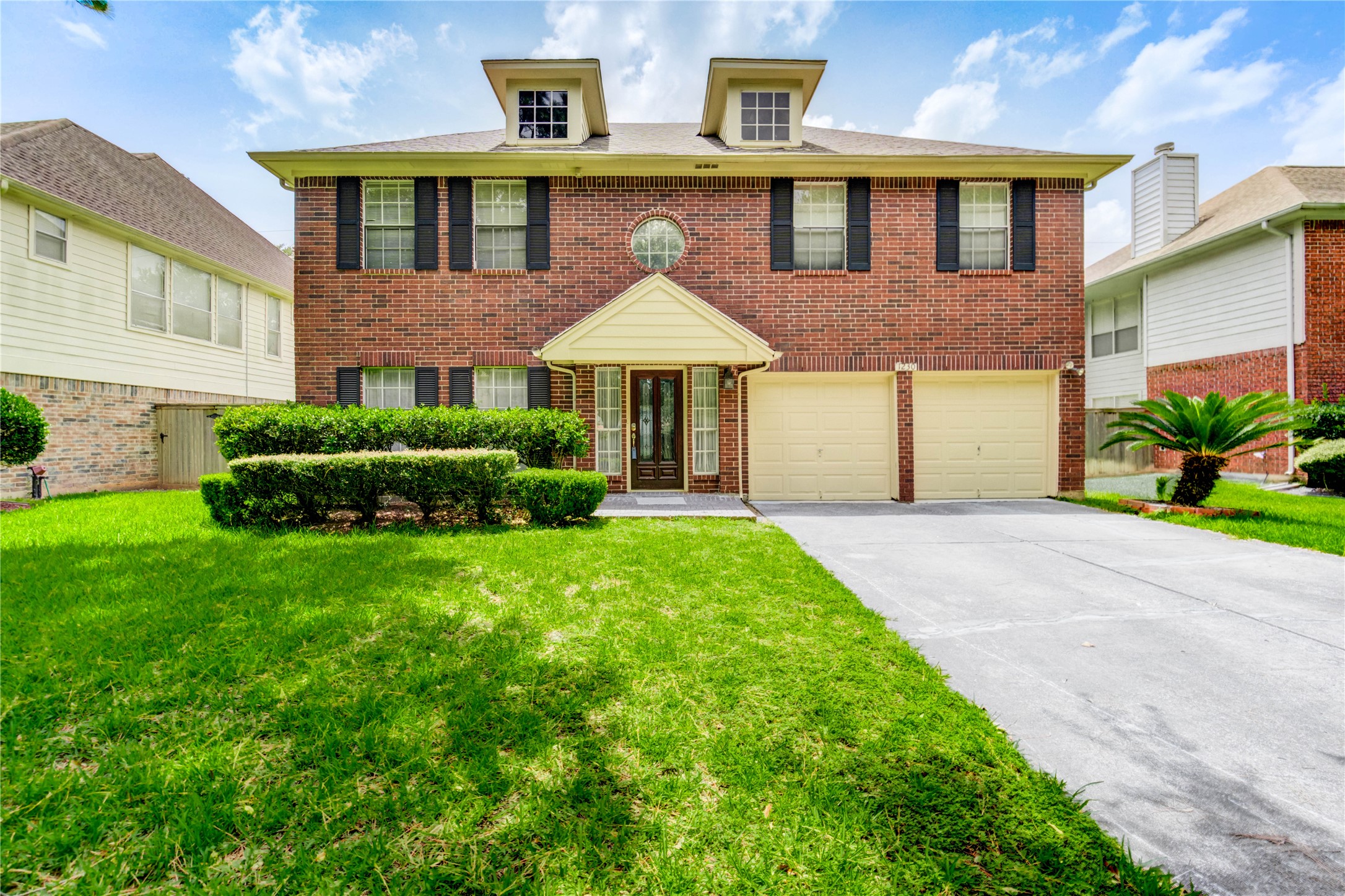 1230 Manchester Circle Property Photo 1