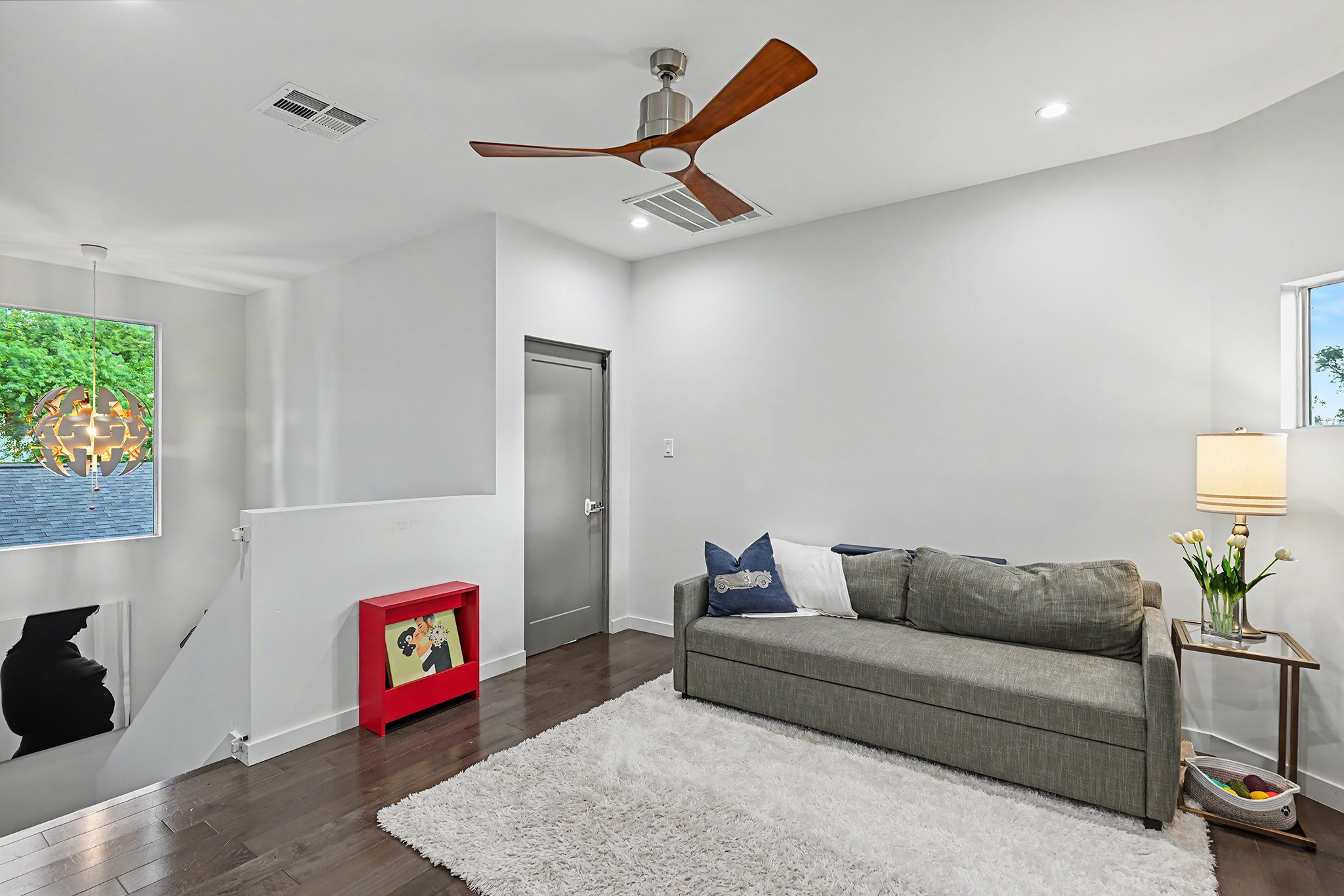 1106 E 27th Street Property Photo 14