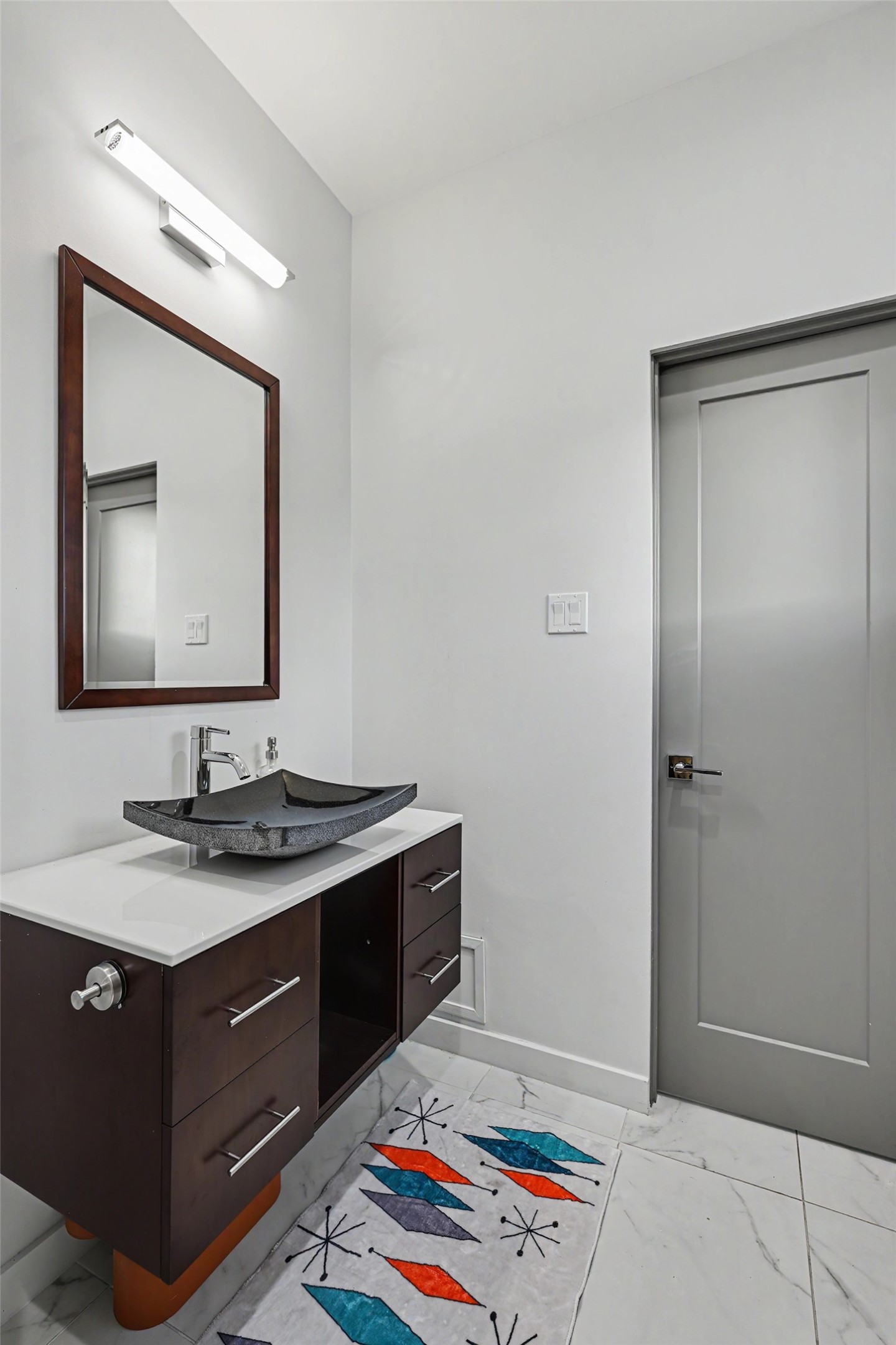 1106 E 27th Street Property Photo 22