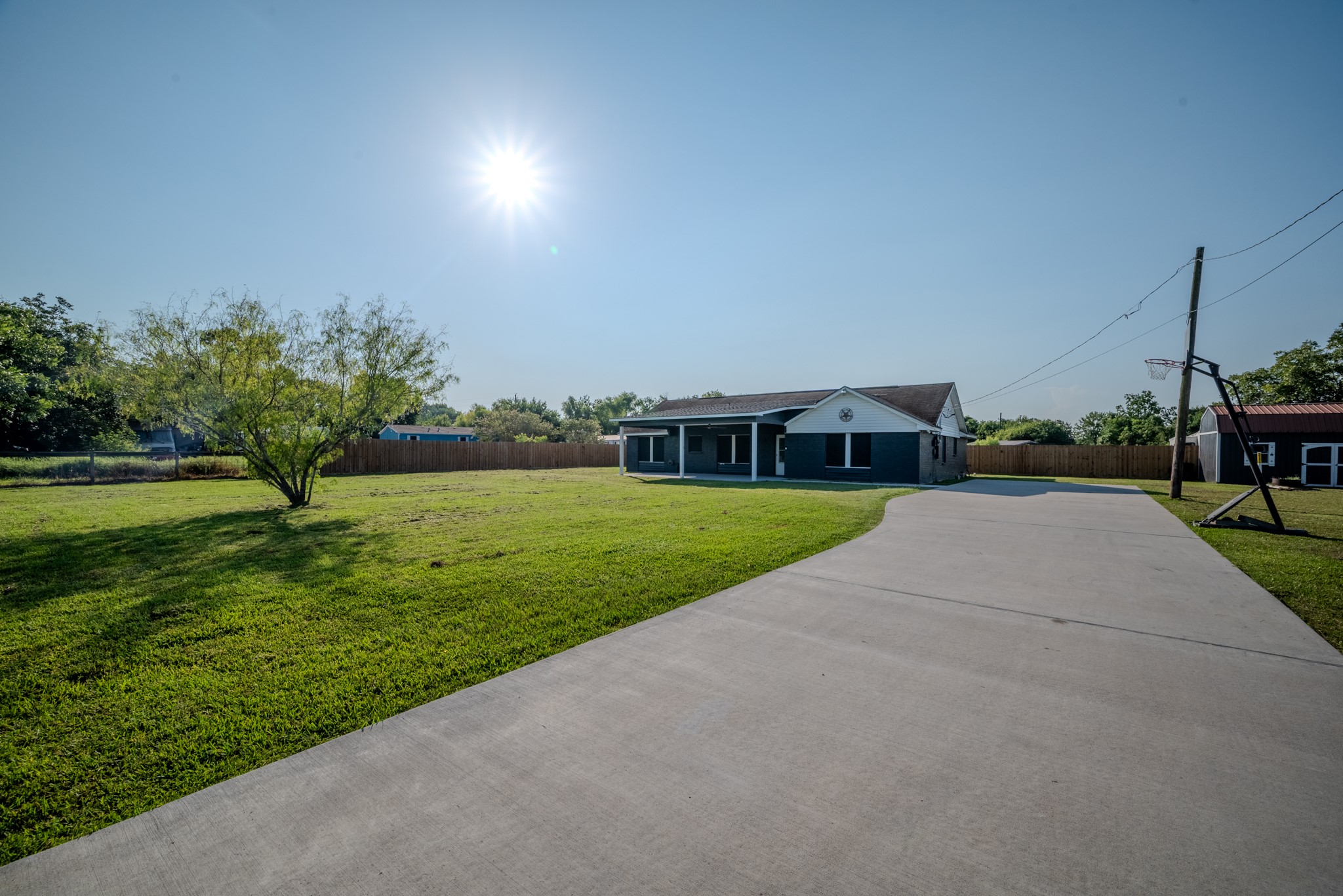 1102 Crosby Dayton Road Property Photo 4