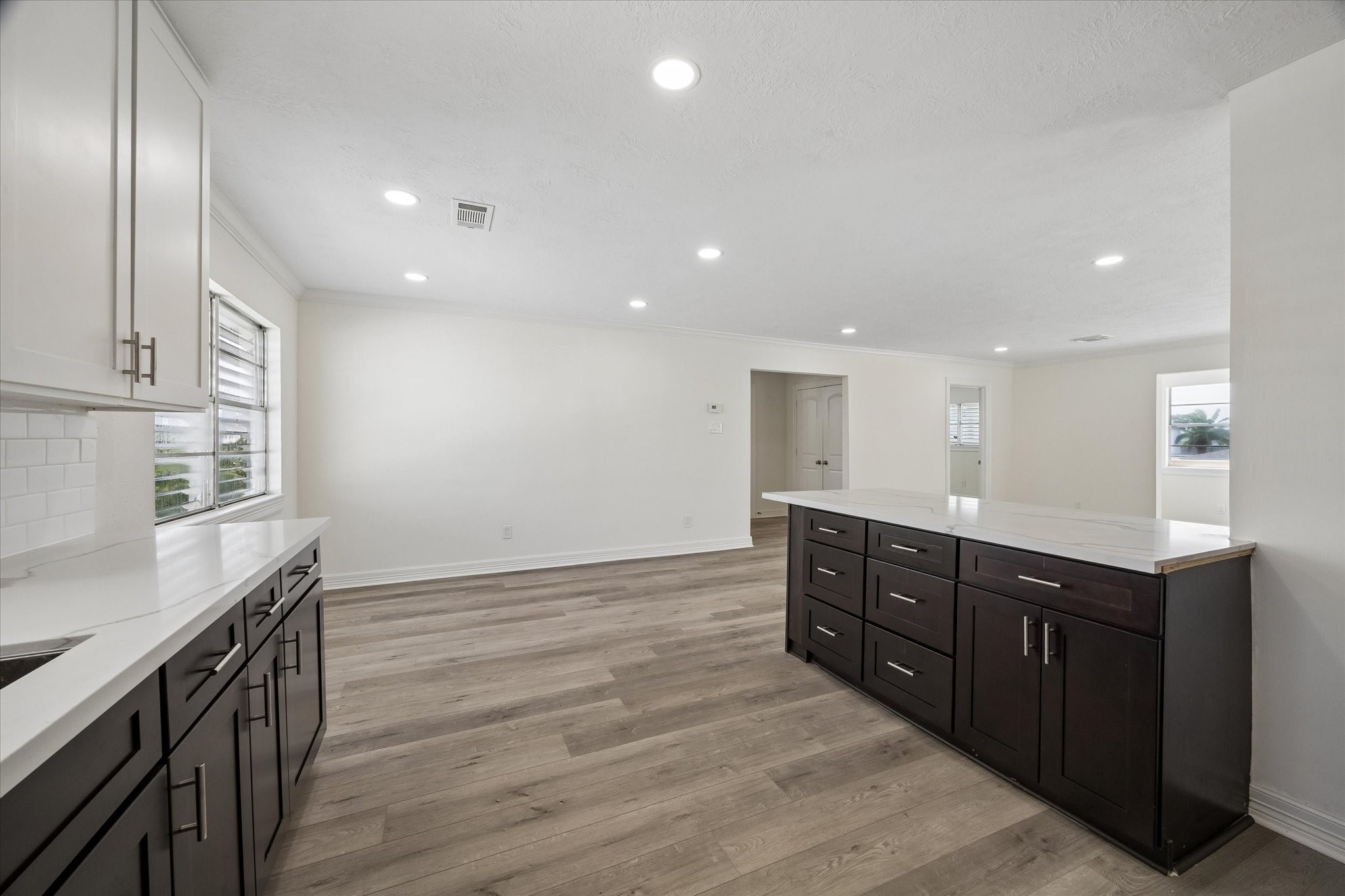 1079 Redfish Street Property Photo 8