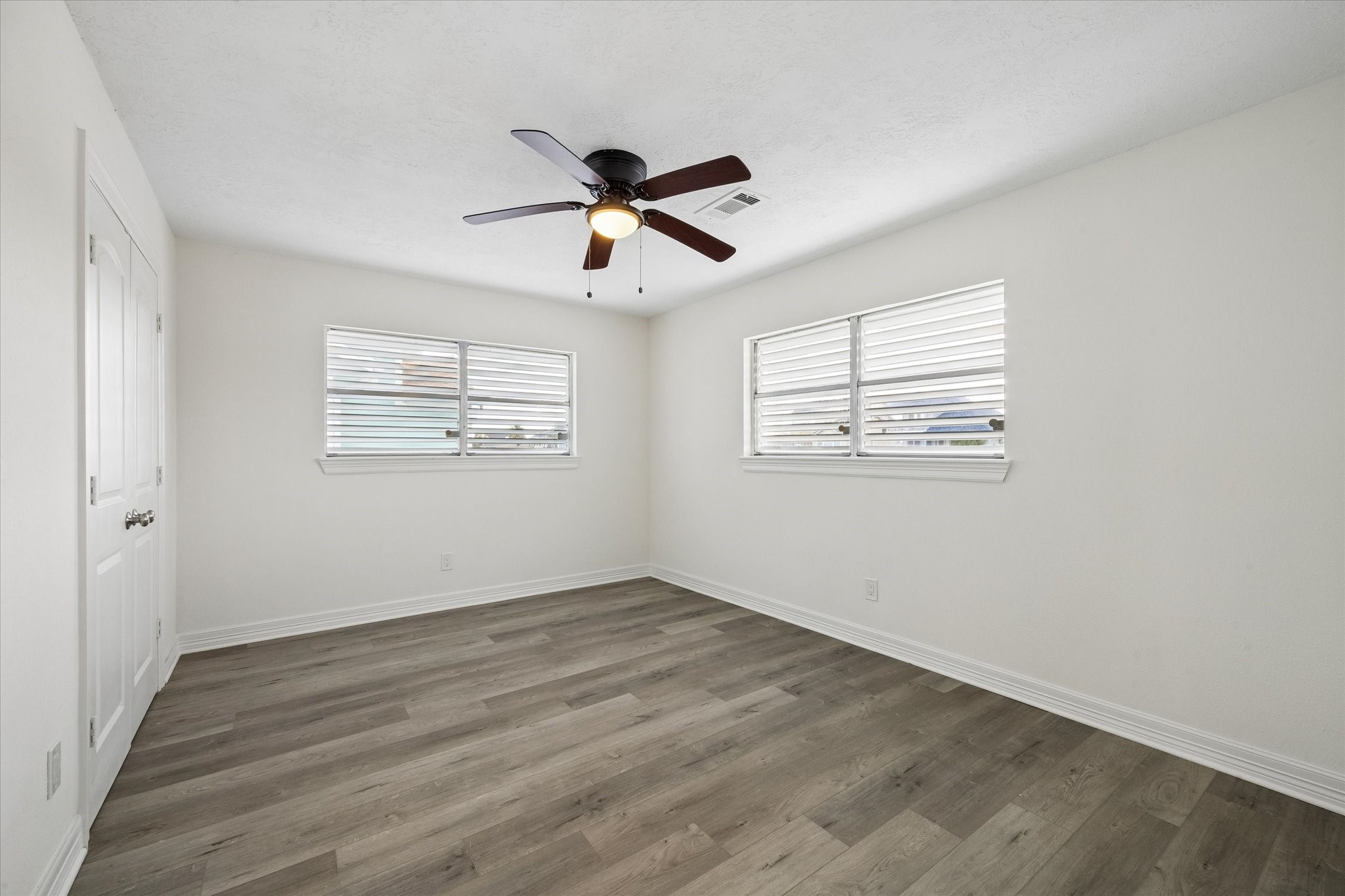 1079 Redfish Street Property Photo 9