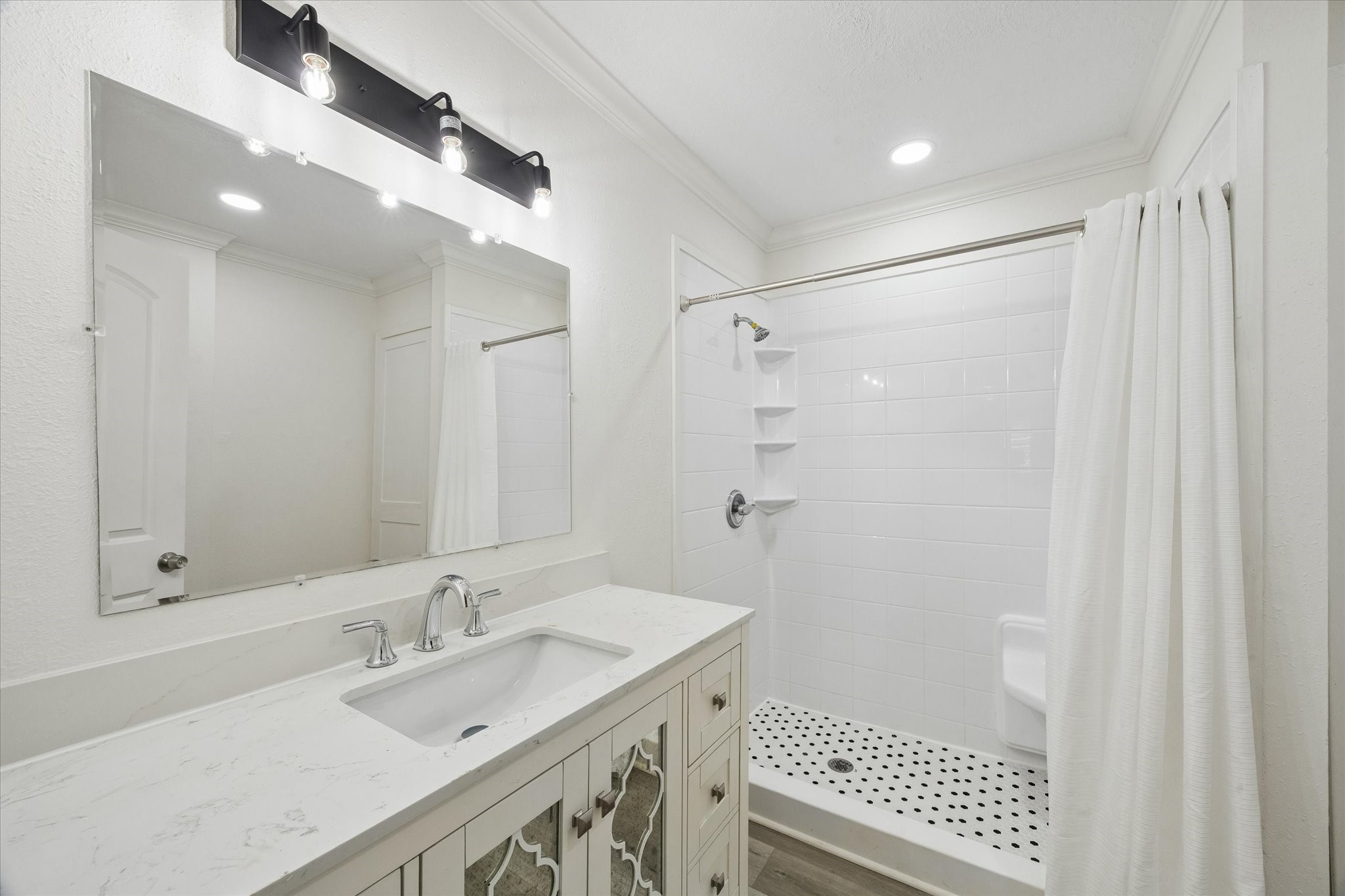 1079 Redfish Street Property Photo 10