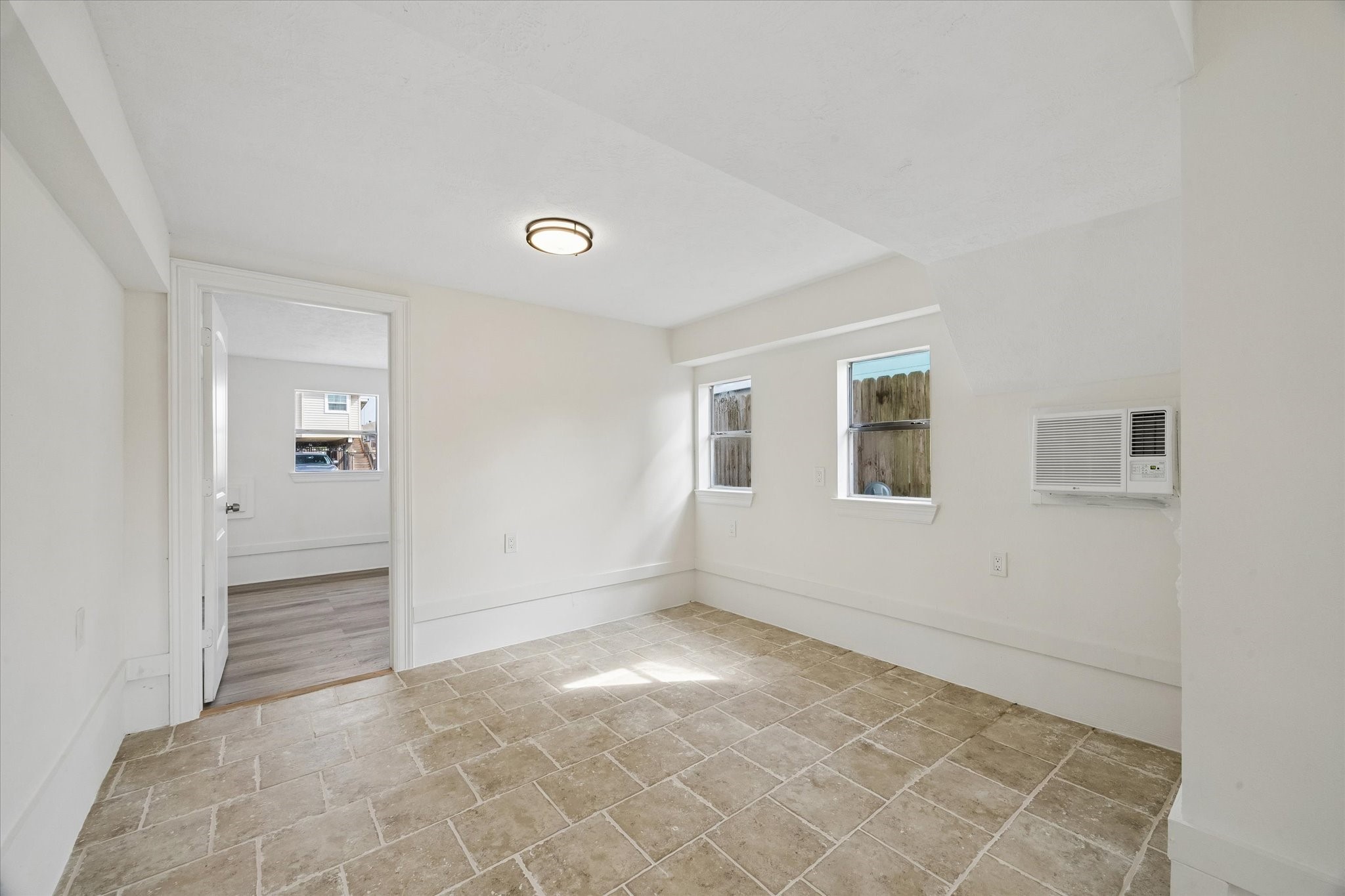 1079 Redfish Street Property Photo 14
